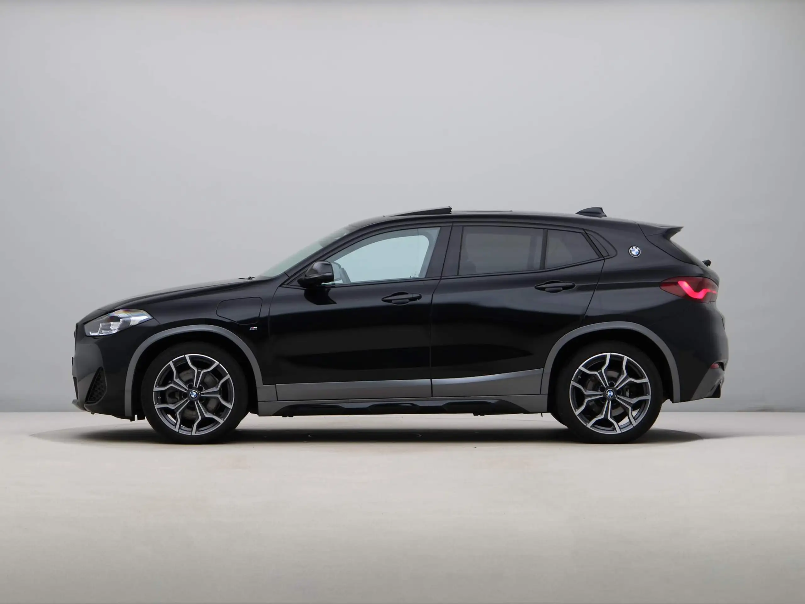 BMW - X2