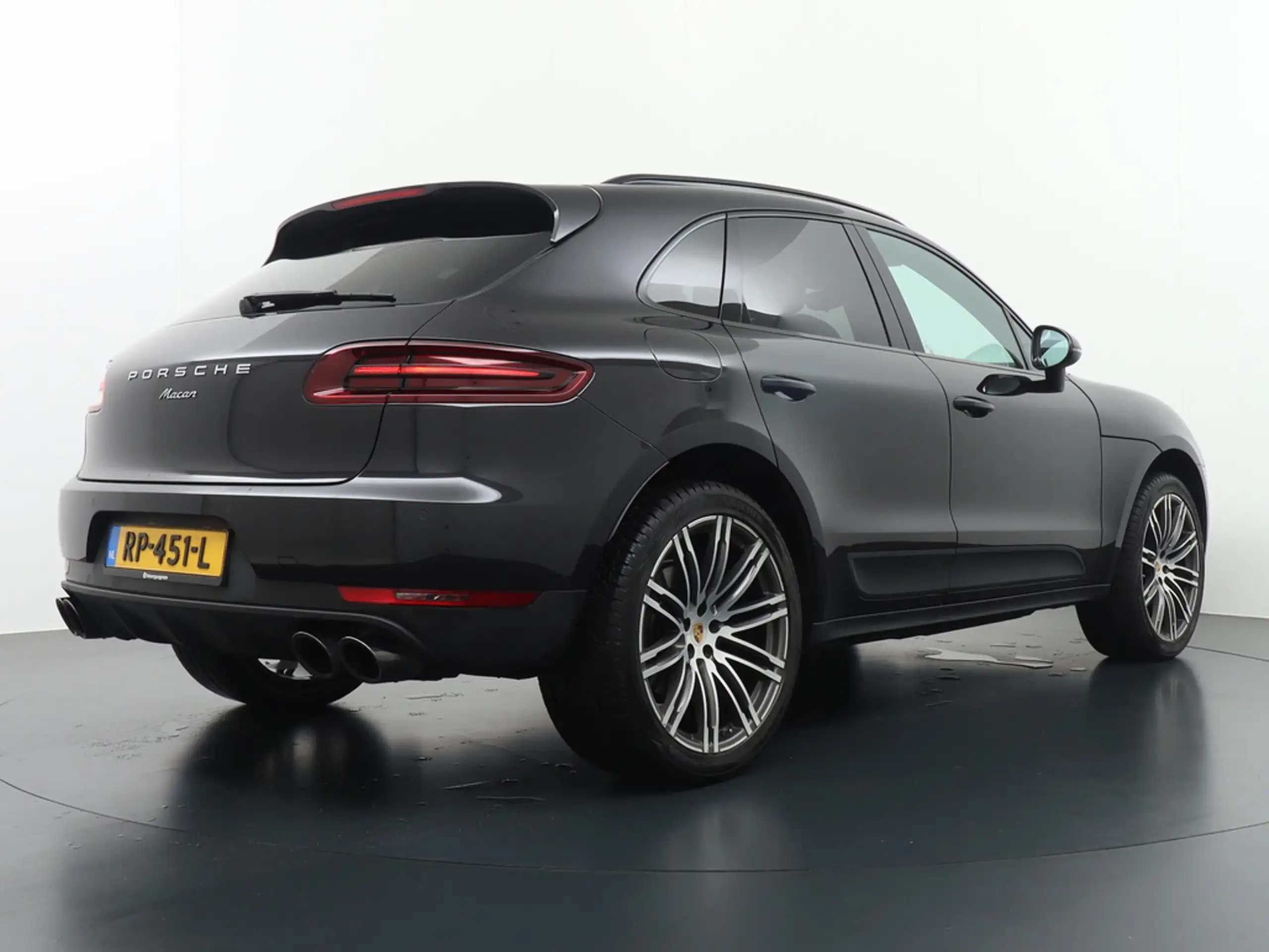 Porsche - Macan