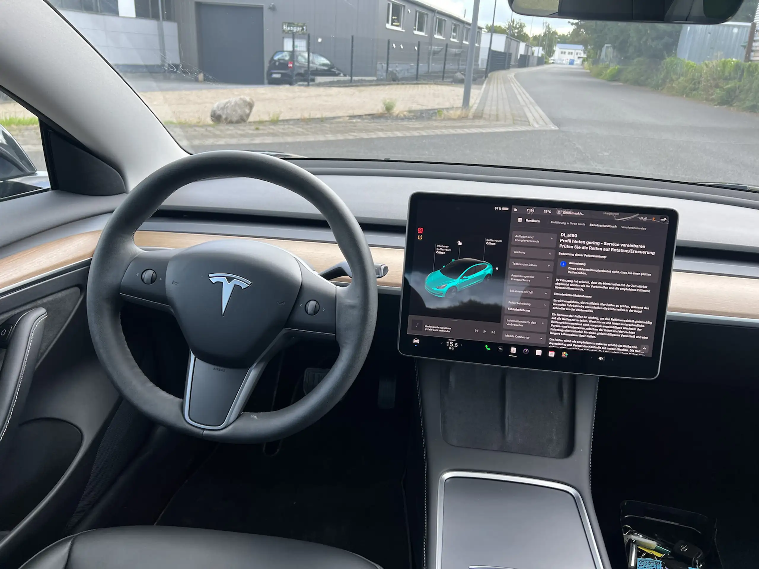 Tesla - Model 3