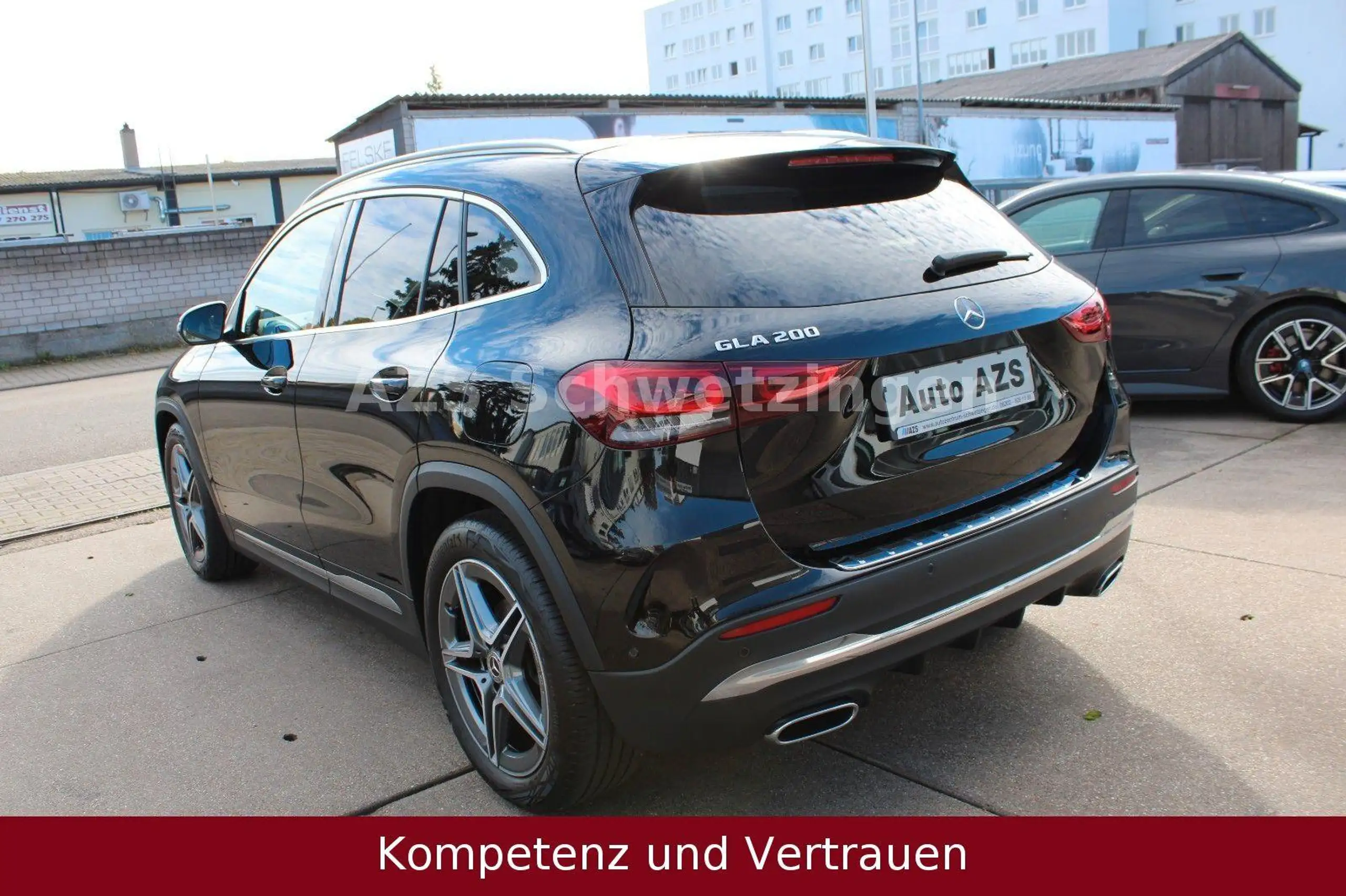 Mercedes-Benz - GLA 200