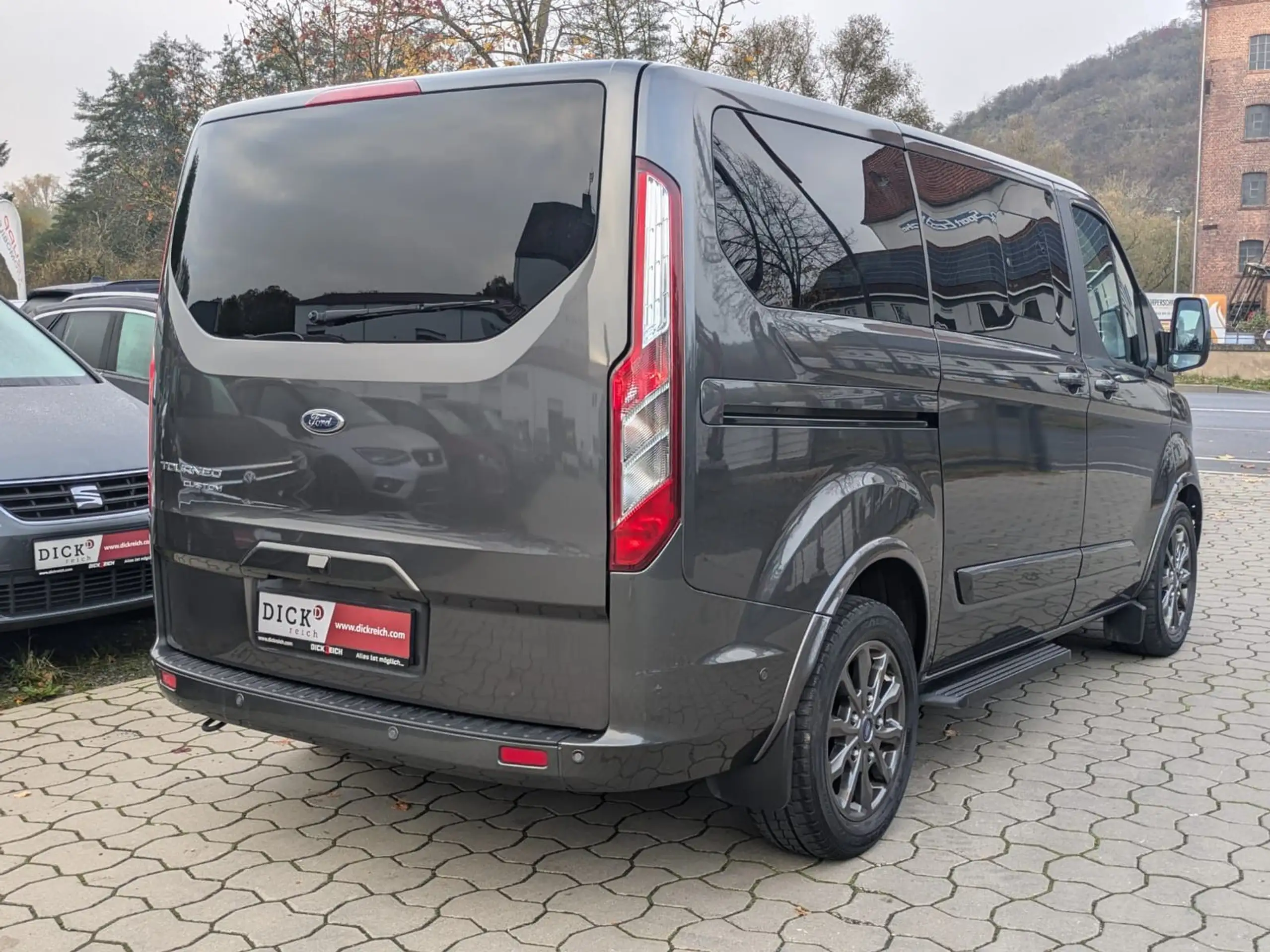 Ford - Tourneo Custom