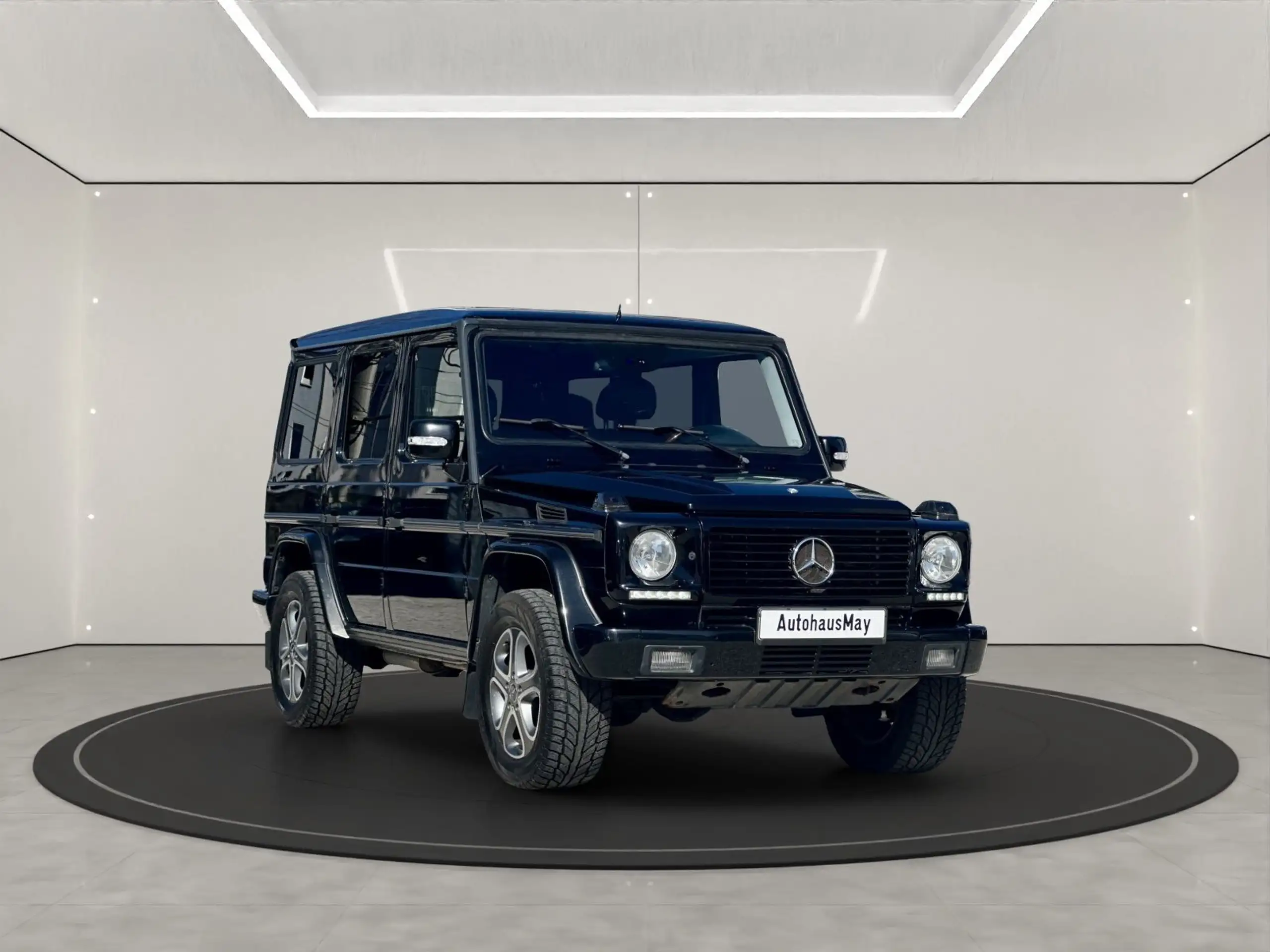 Mercedes-Benz - G 400