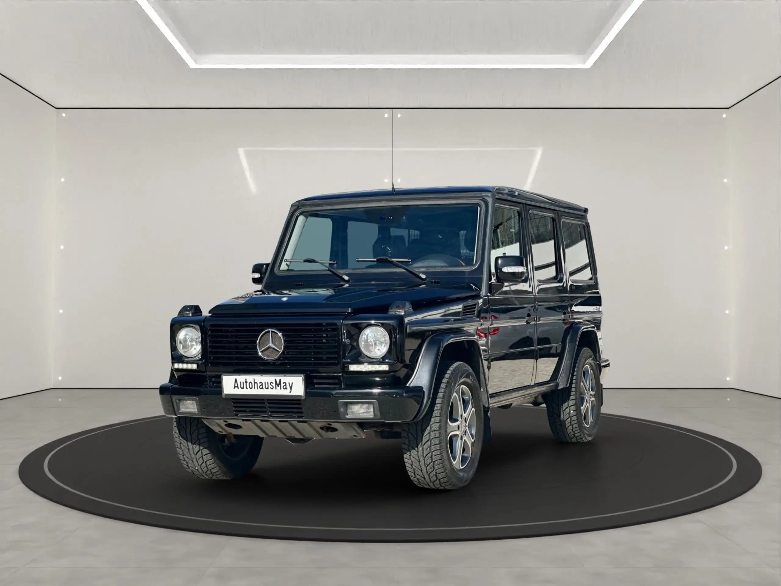 Mercedes-Benz - G 400