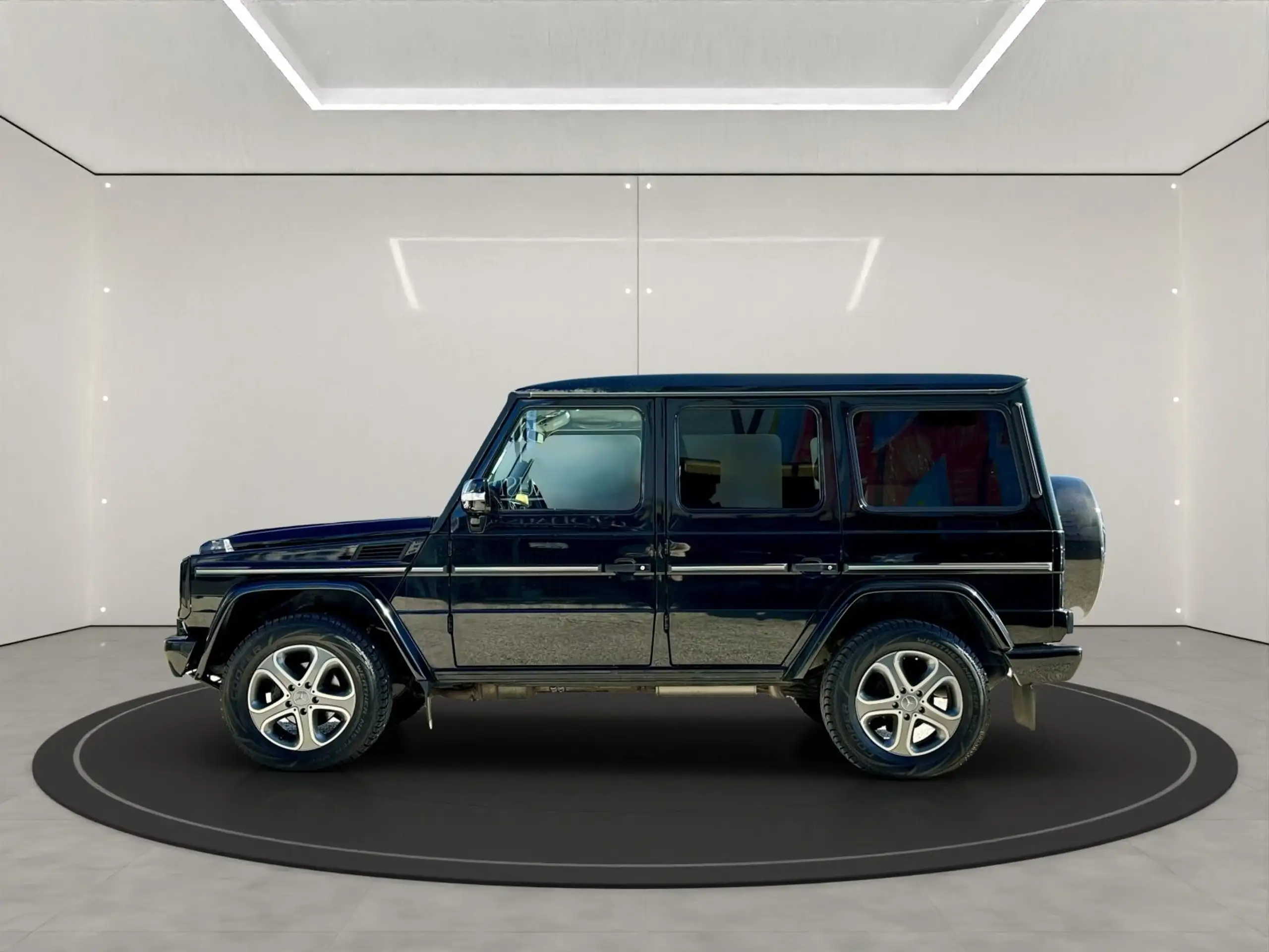 Mercedes-Benz - G 400