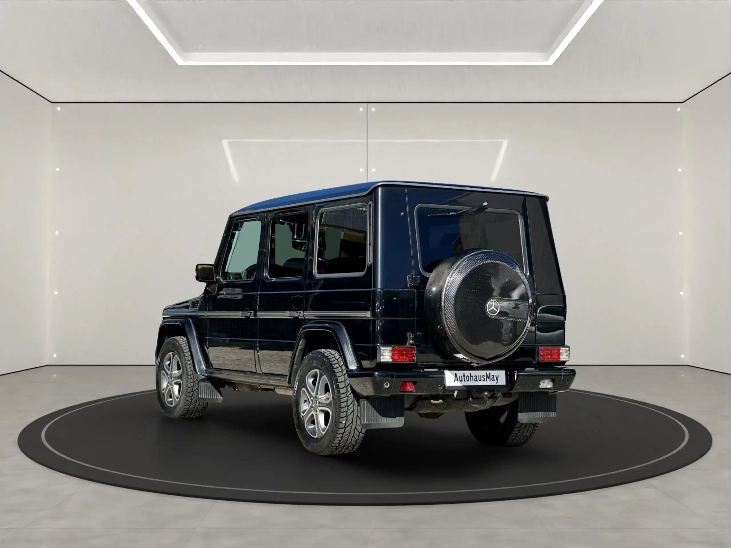 Mercedes-Benz - G 400