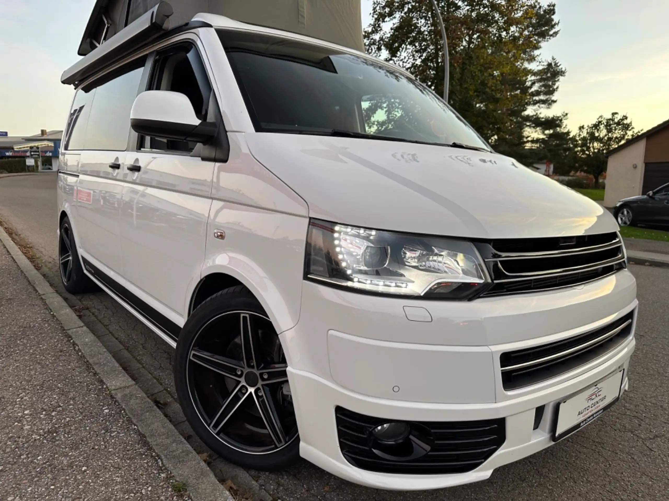 Volkswagen - T5 California