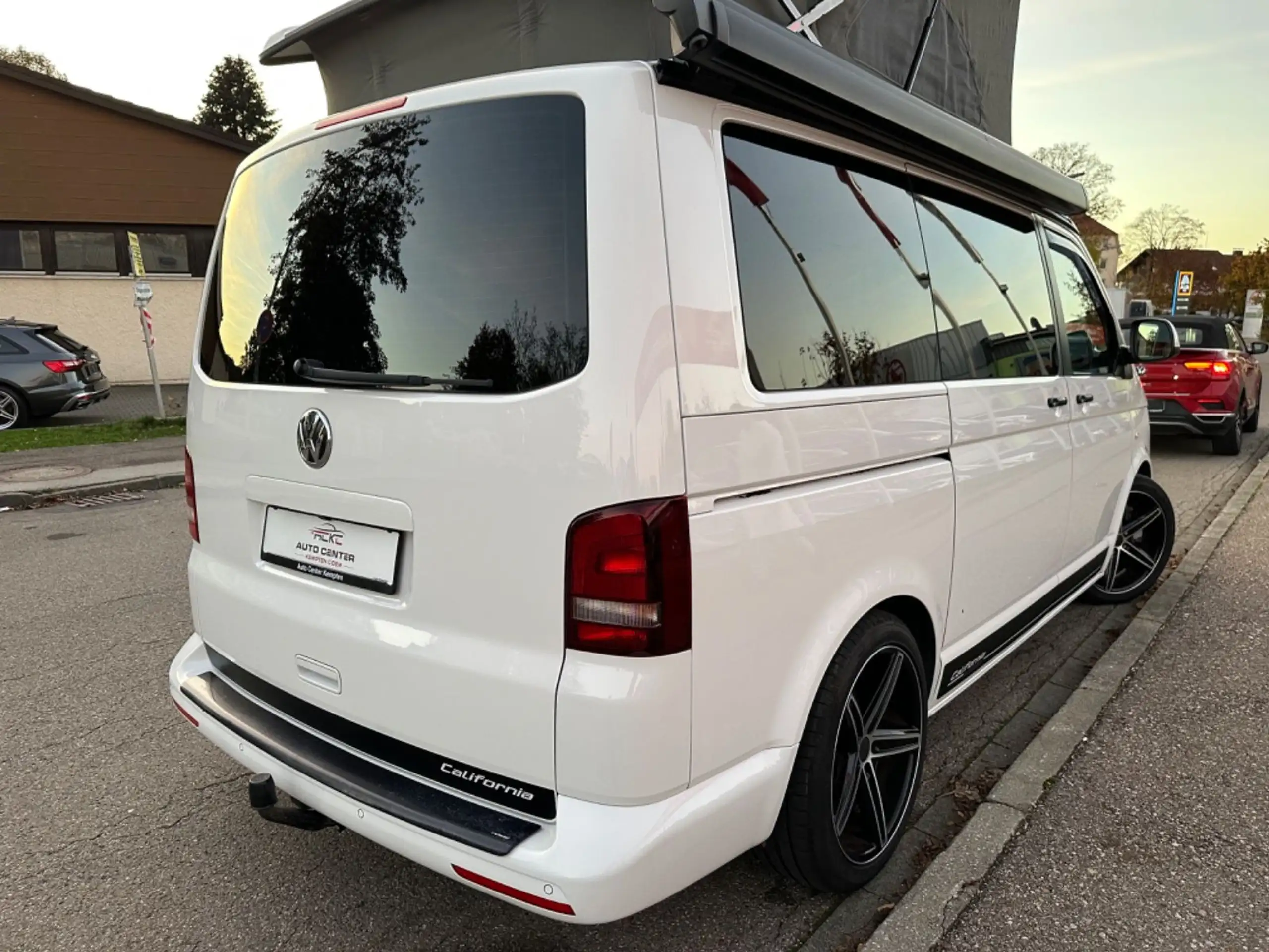 Volkswagen - T5 California