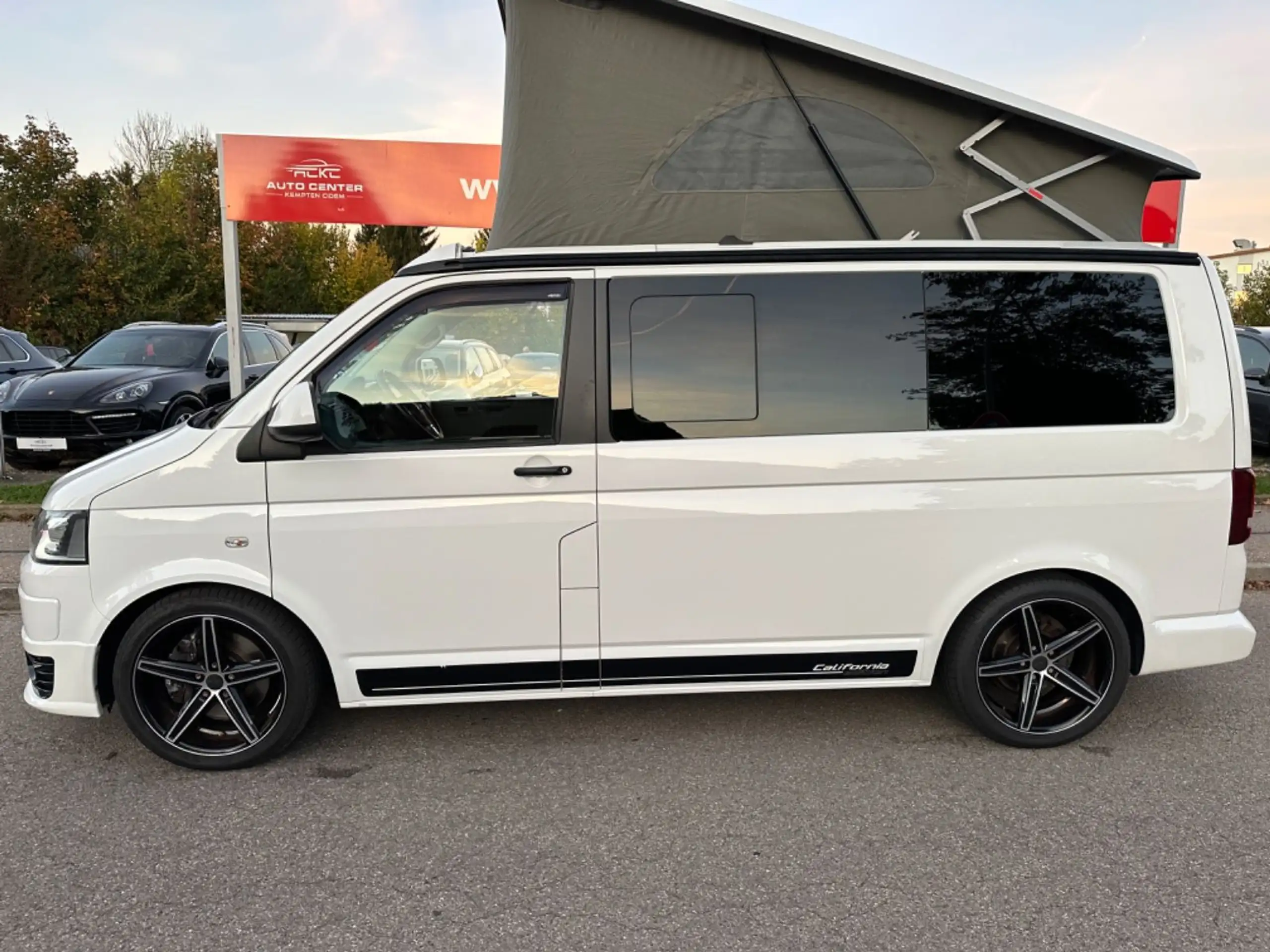 Volkswagen - T5 California