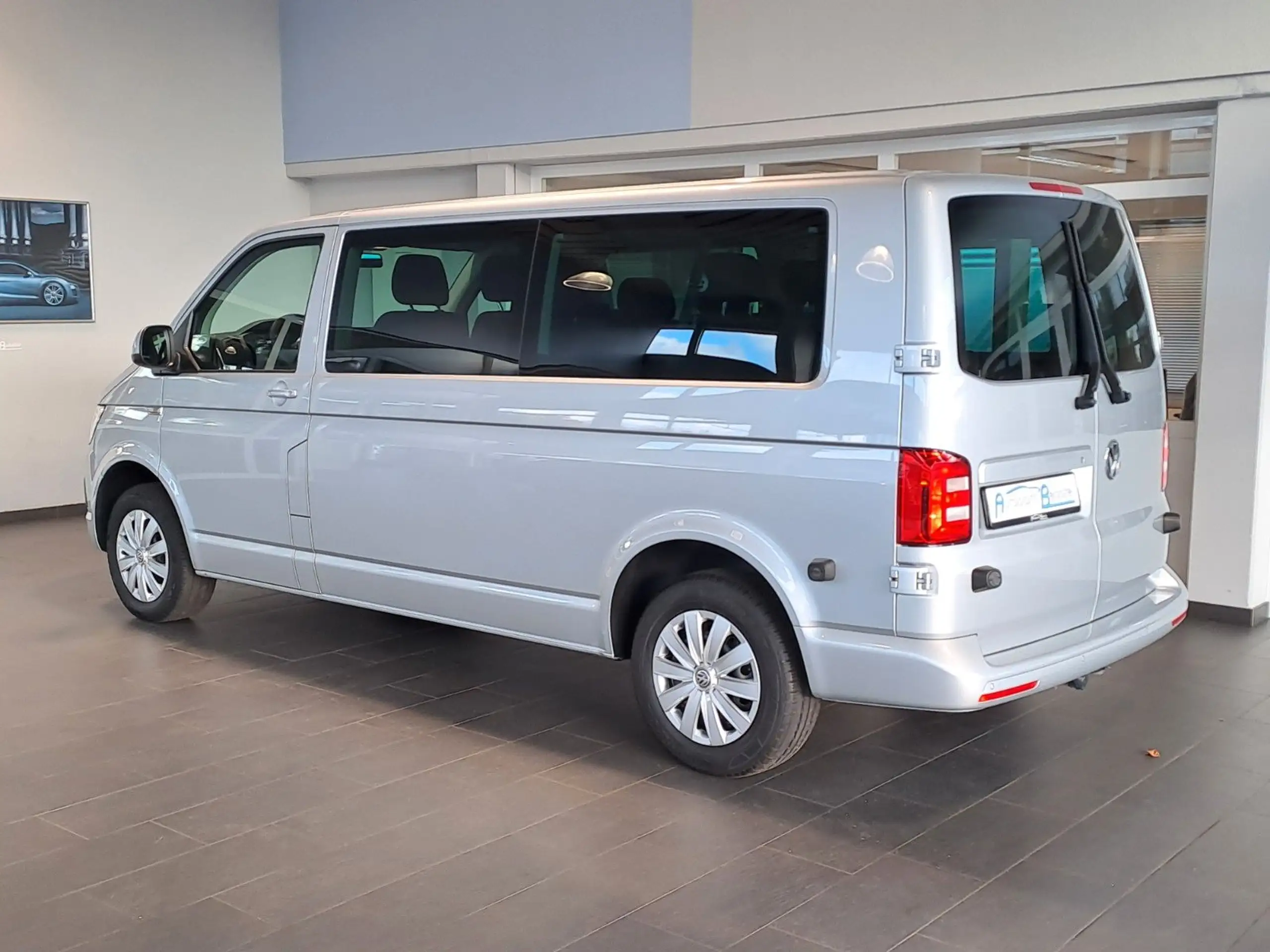 Volkswagen - T6 Caravelle