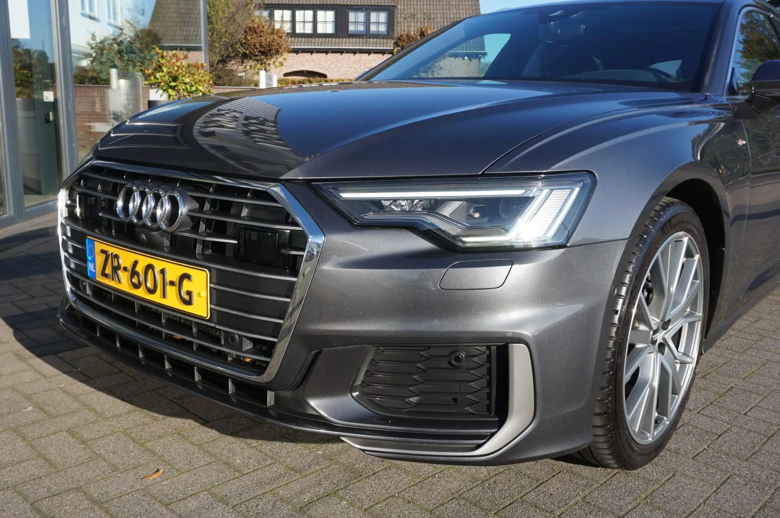 Audi - A6