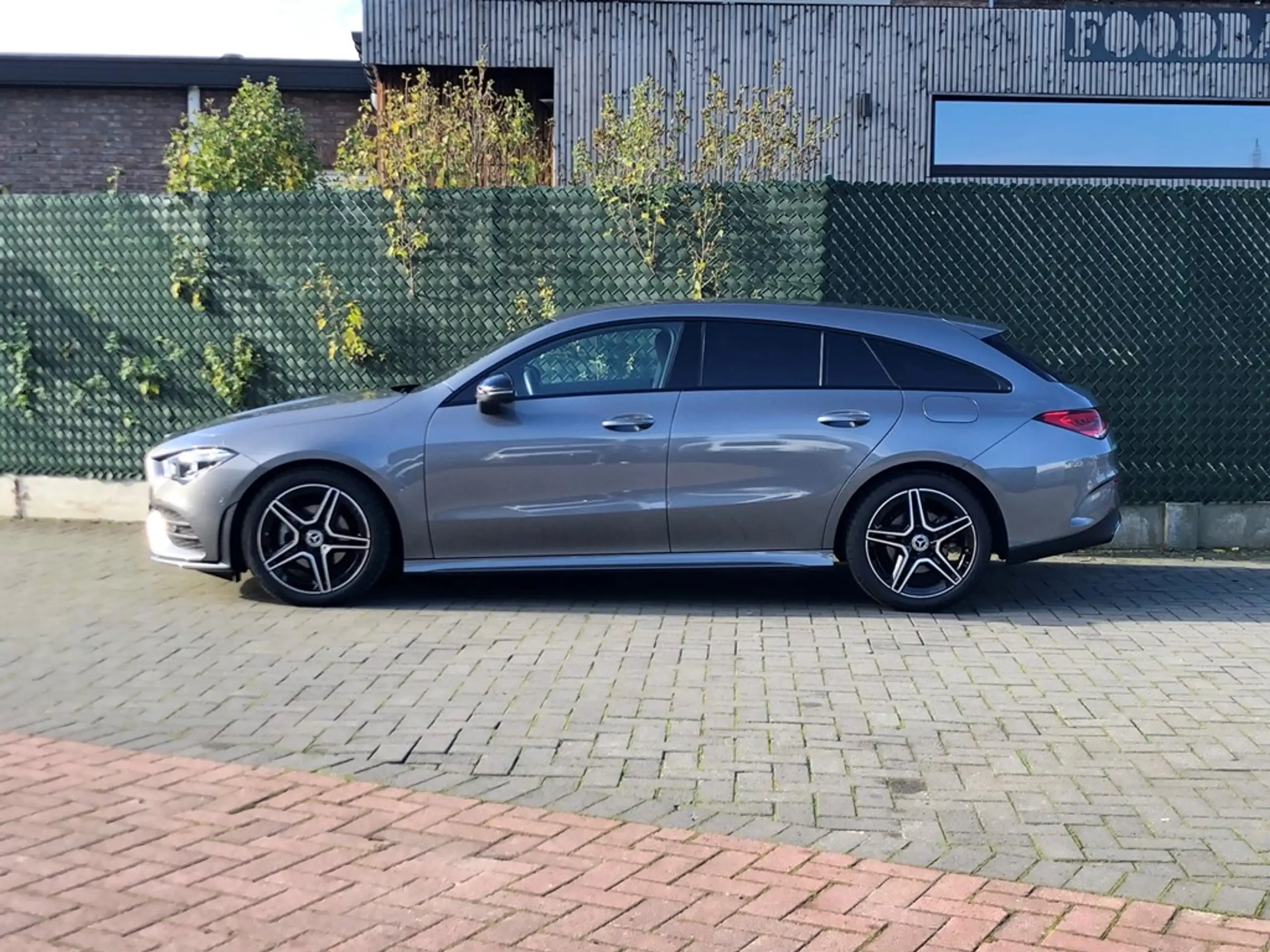 Mercedes-Benz - CLA 180