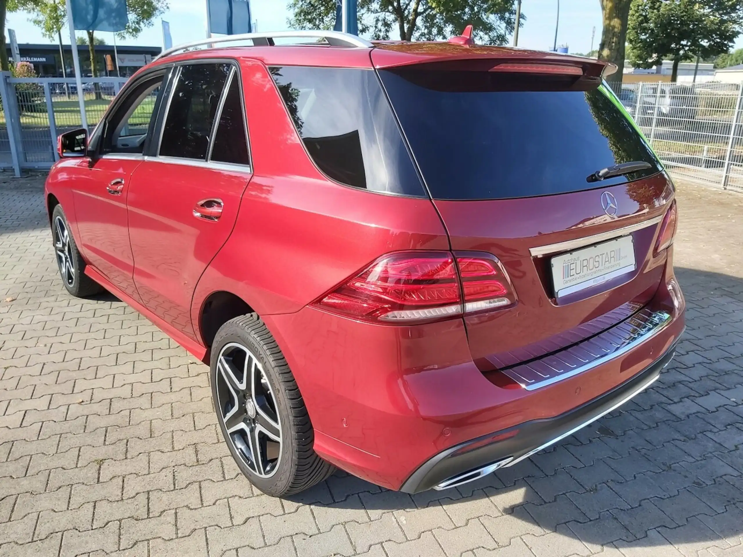 Mercedes-Benz - GLE 250