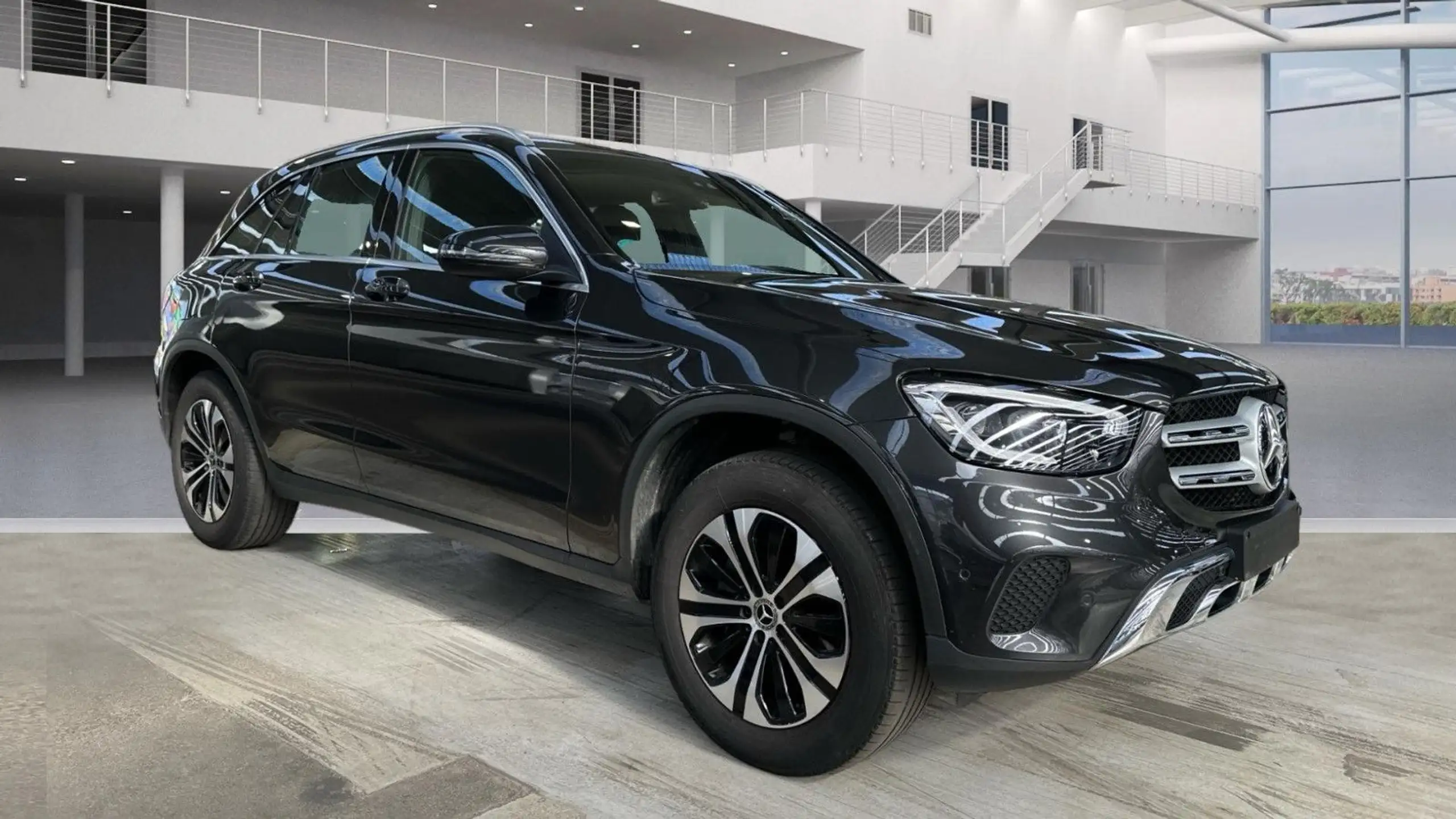 Mercedes-Benz - GLC 220