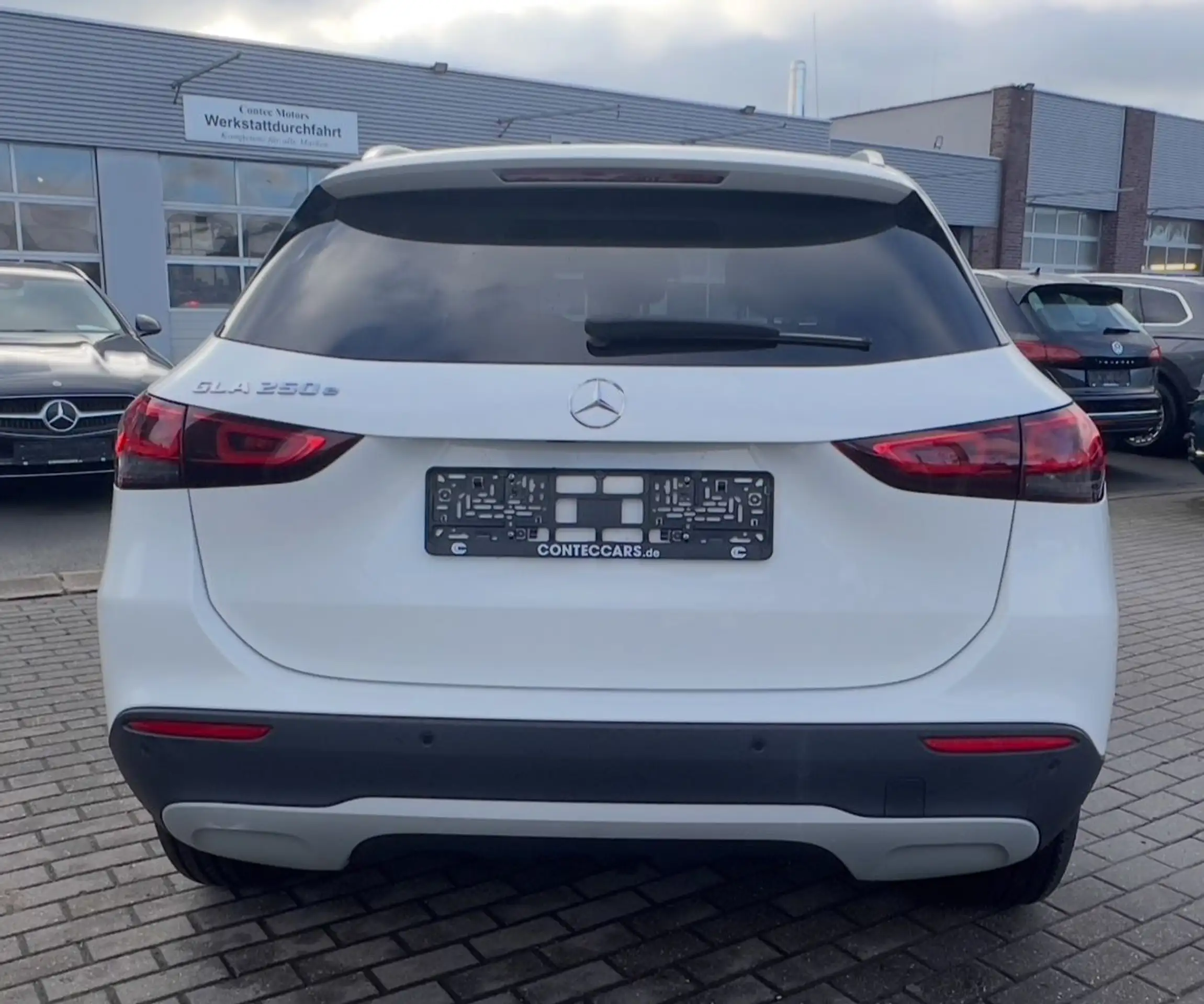 Mercedes-Benz - GLA 250