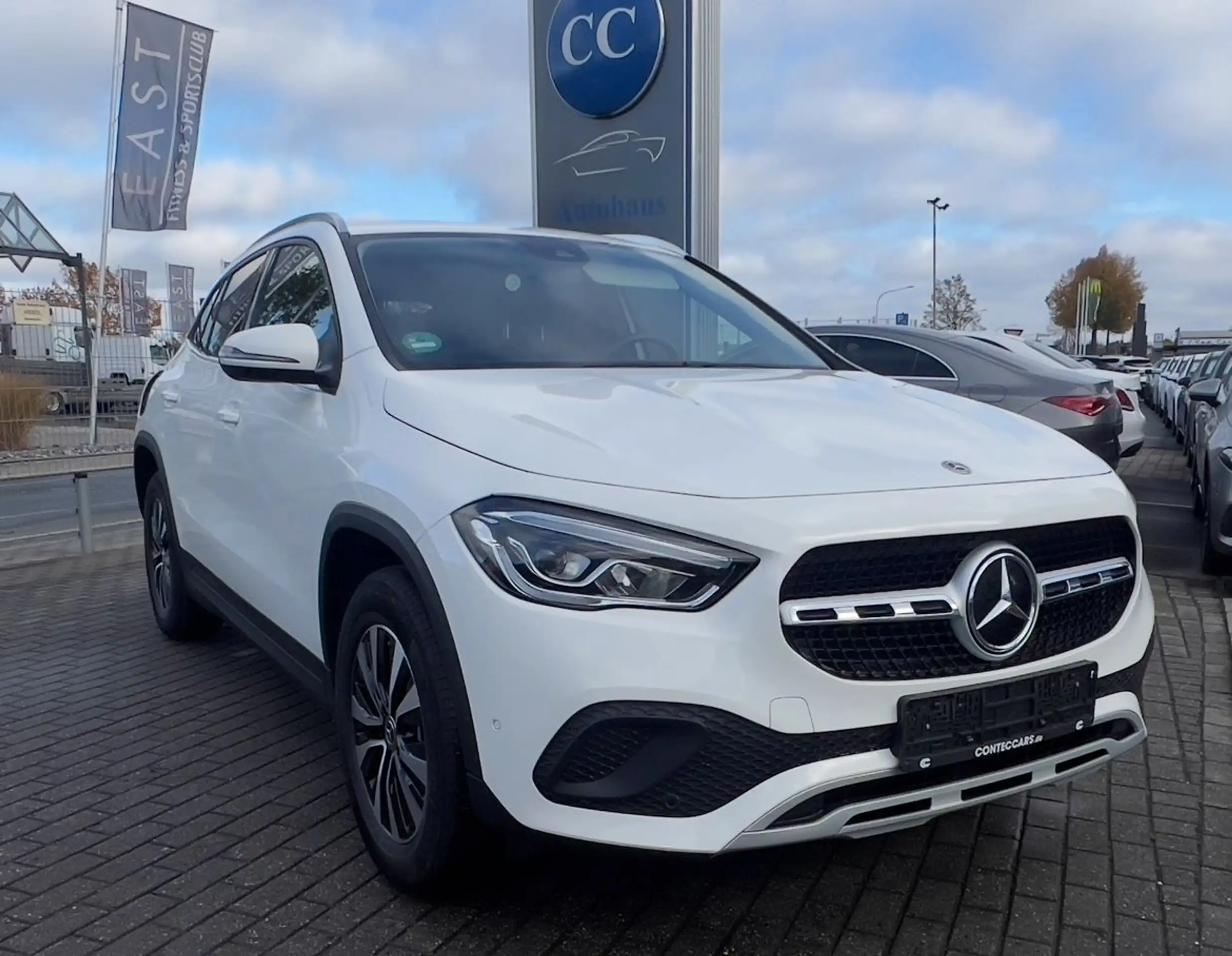 Mercedes-Benz - GLA 250