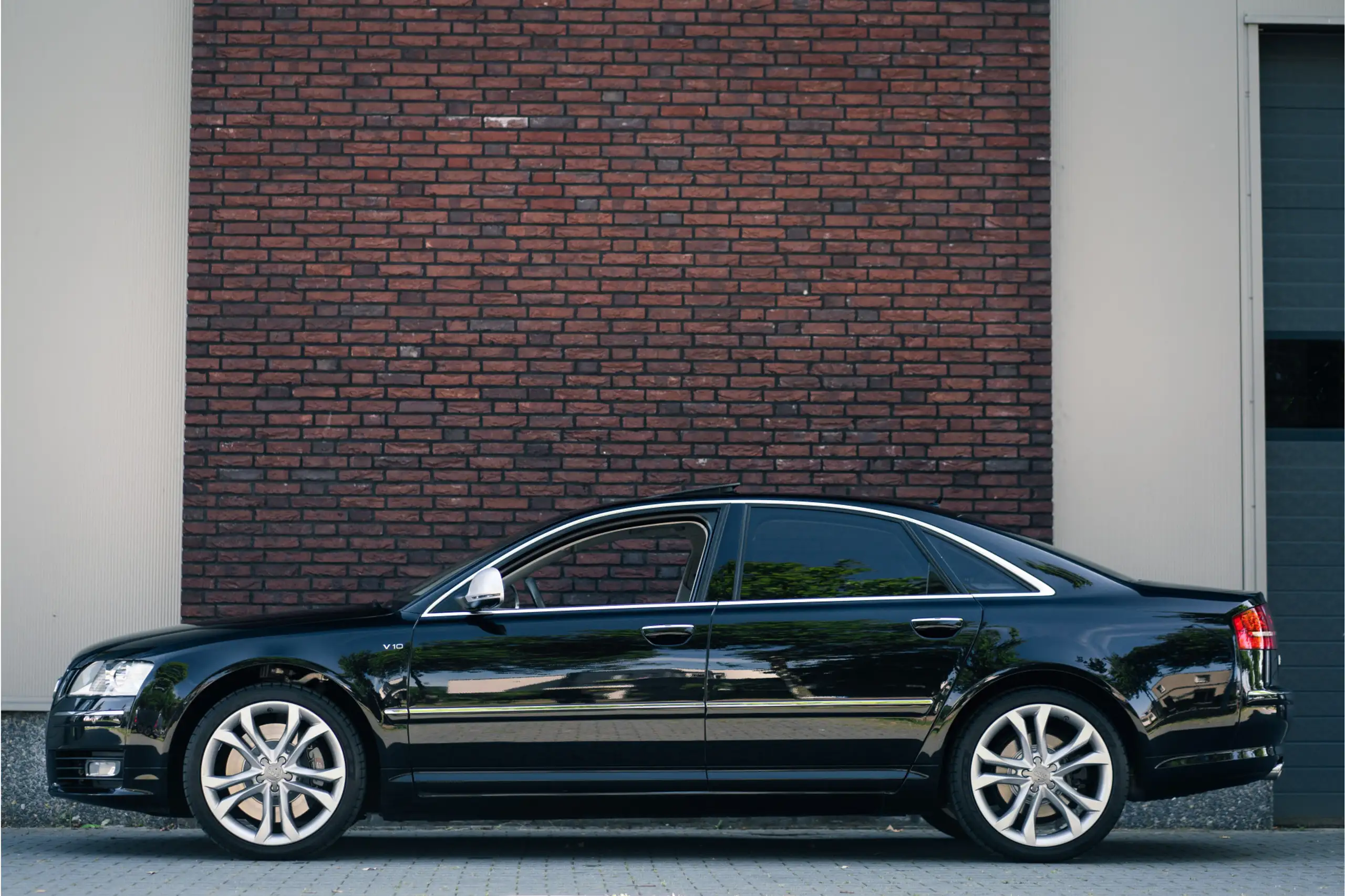 Audi - S8