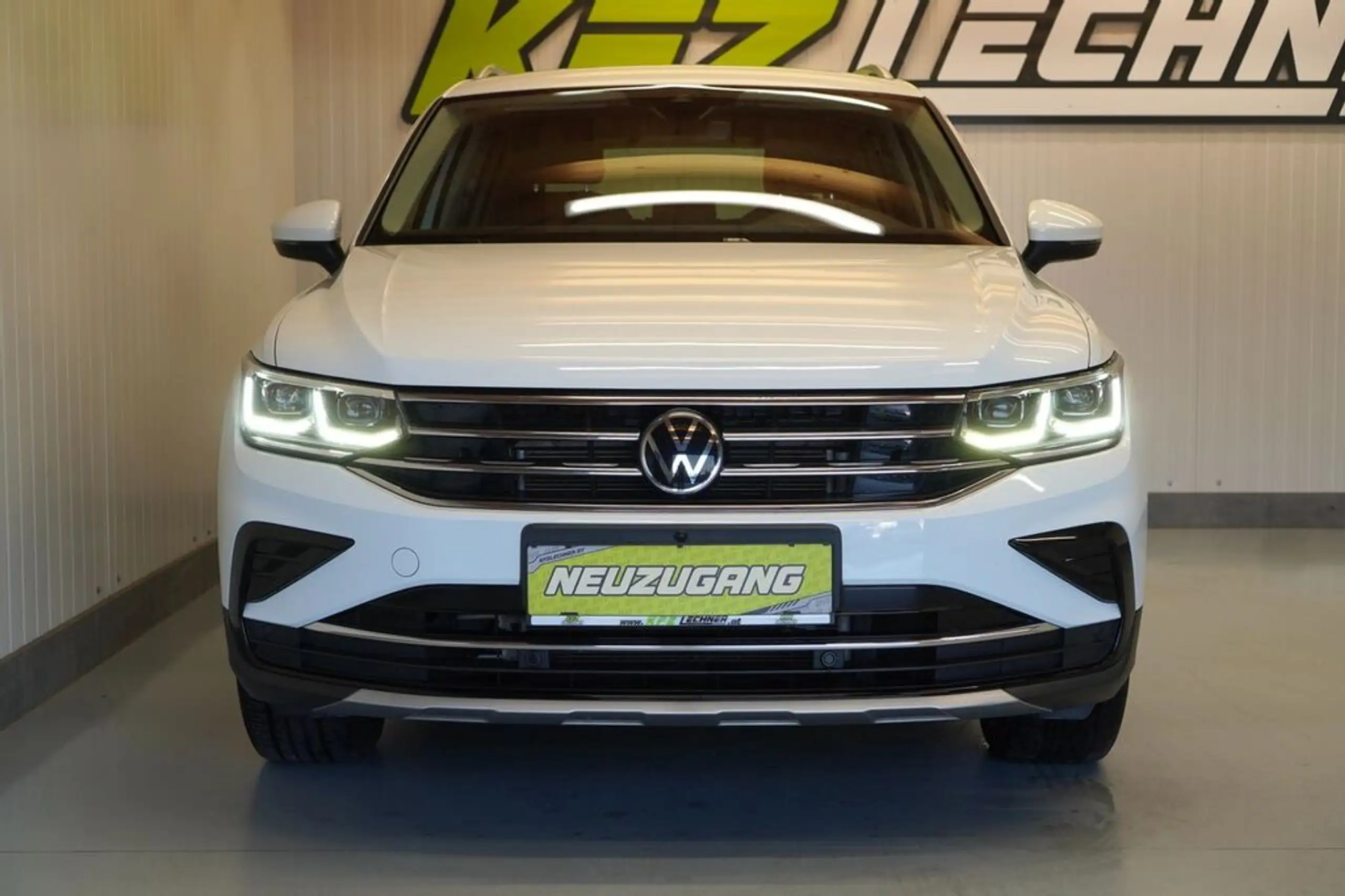 Volkswagen - Tiguan