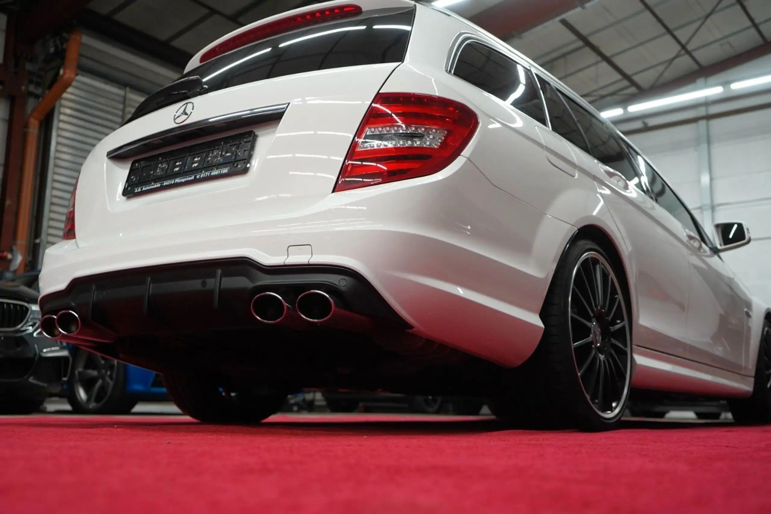 Mercedes-Benz - C 63 AMG