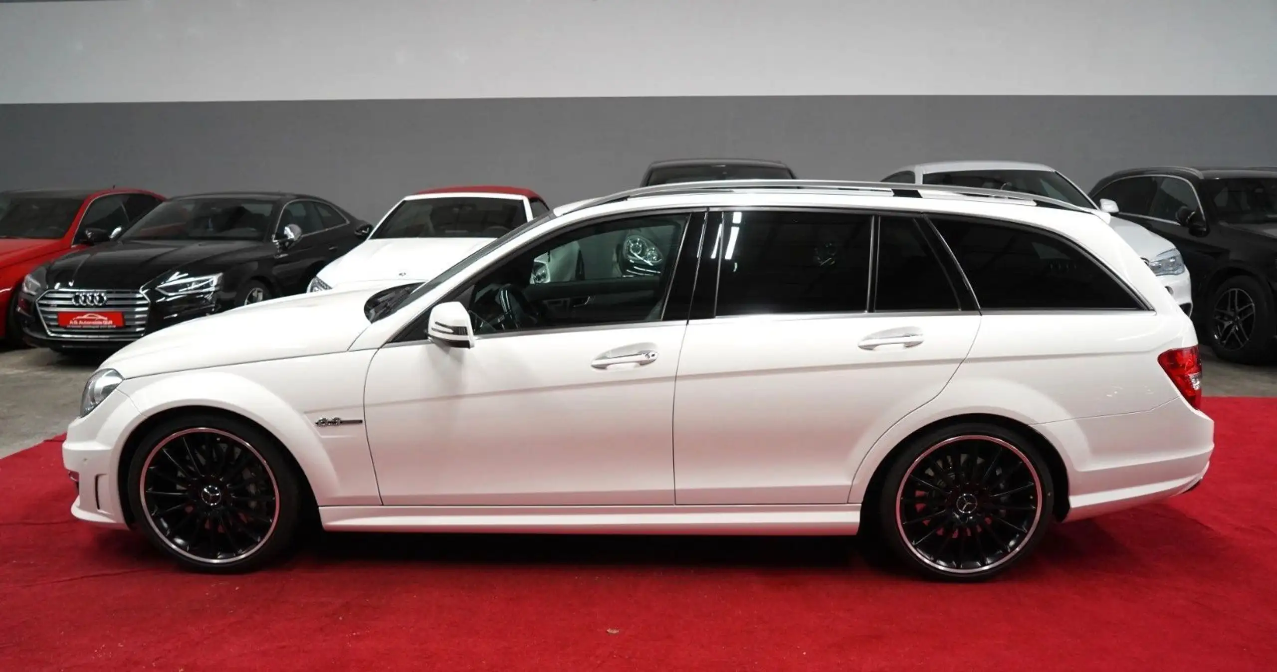 Mercedes-Benz - C 63 AMG