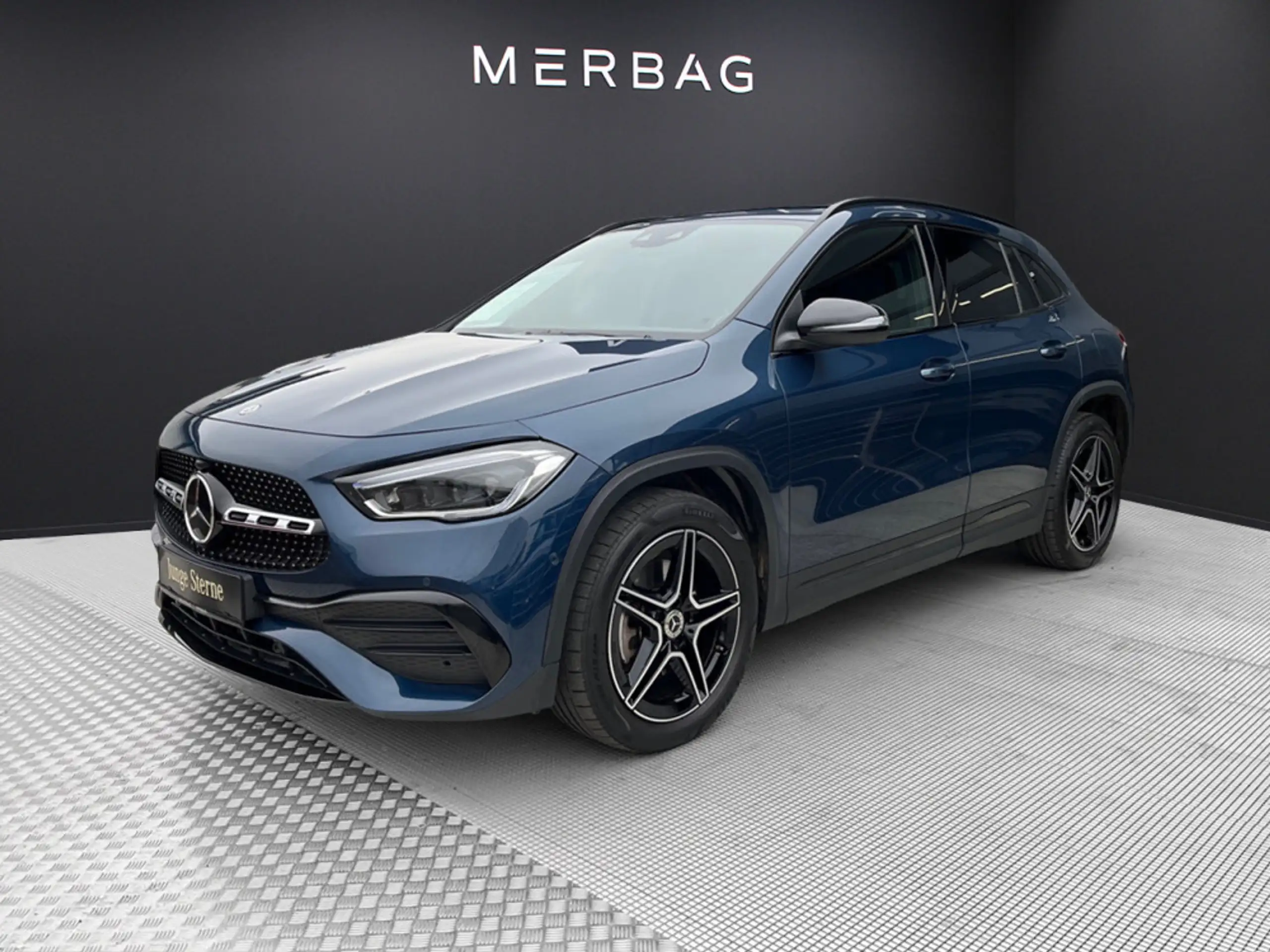 Mercedes-Benz - GLA 250