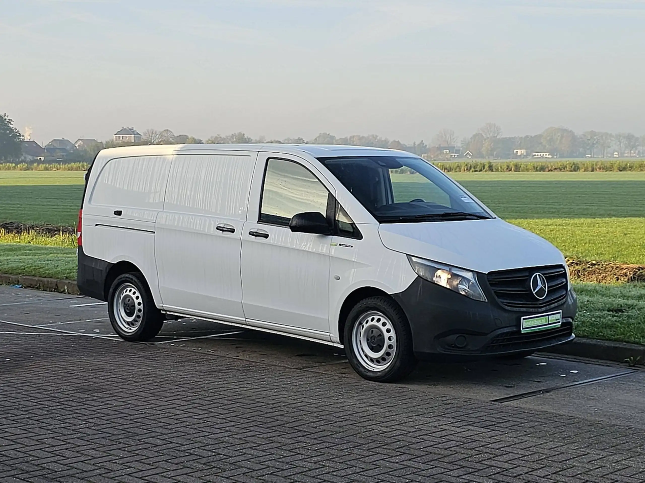 Mercedes-Benz - Vito