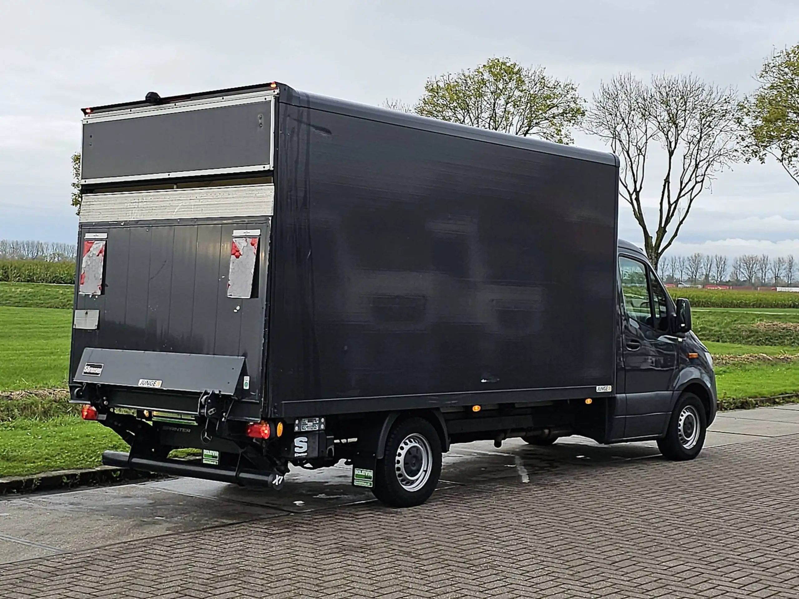 Mercedes-Benz - Sprinter