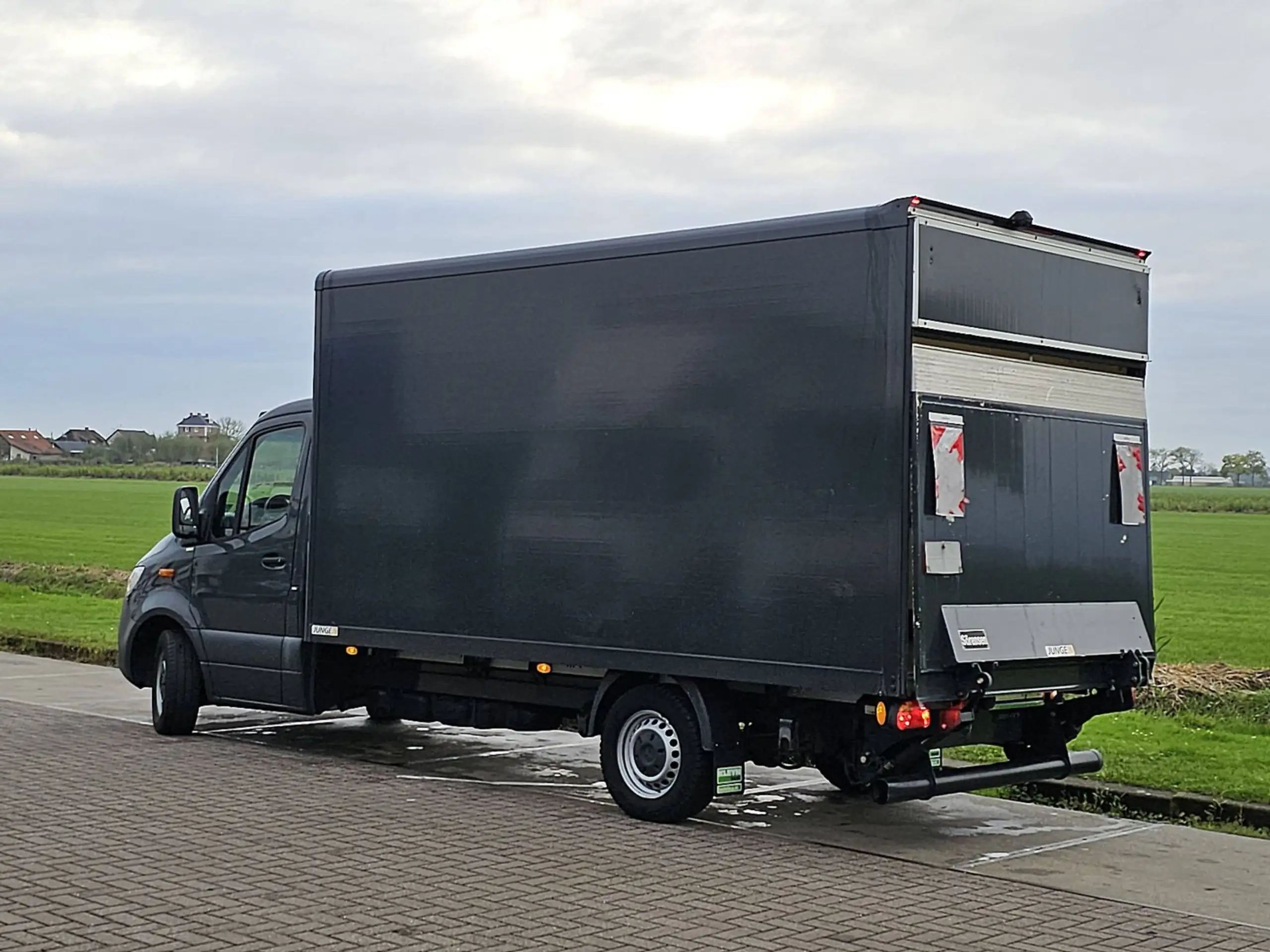 Mercedes-Benz - Sprinter