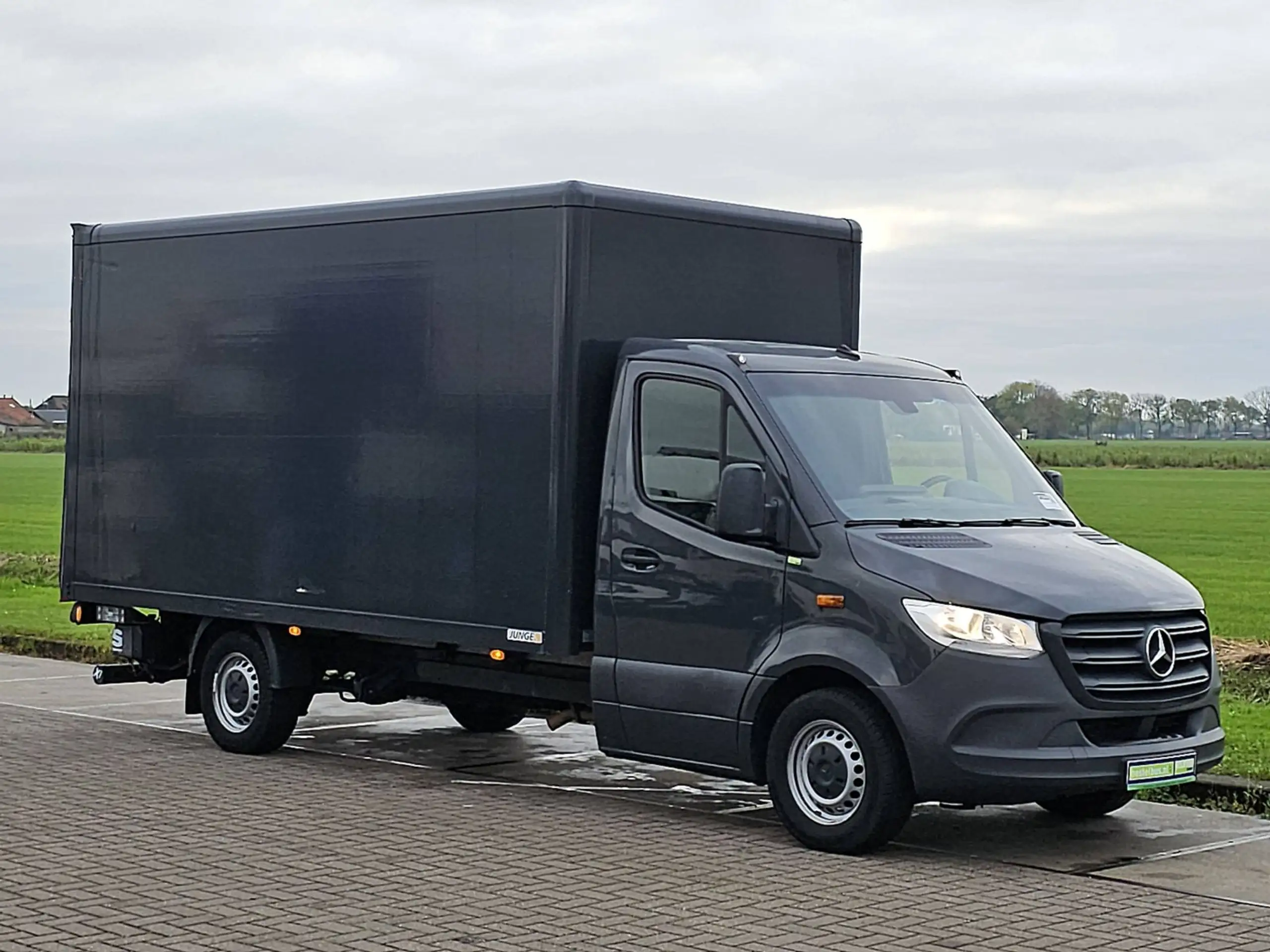 Mercedes-Benz - Sprinter