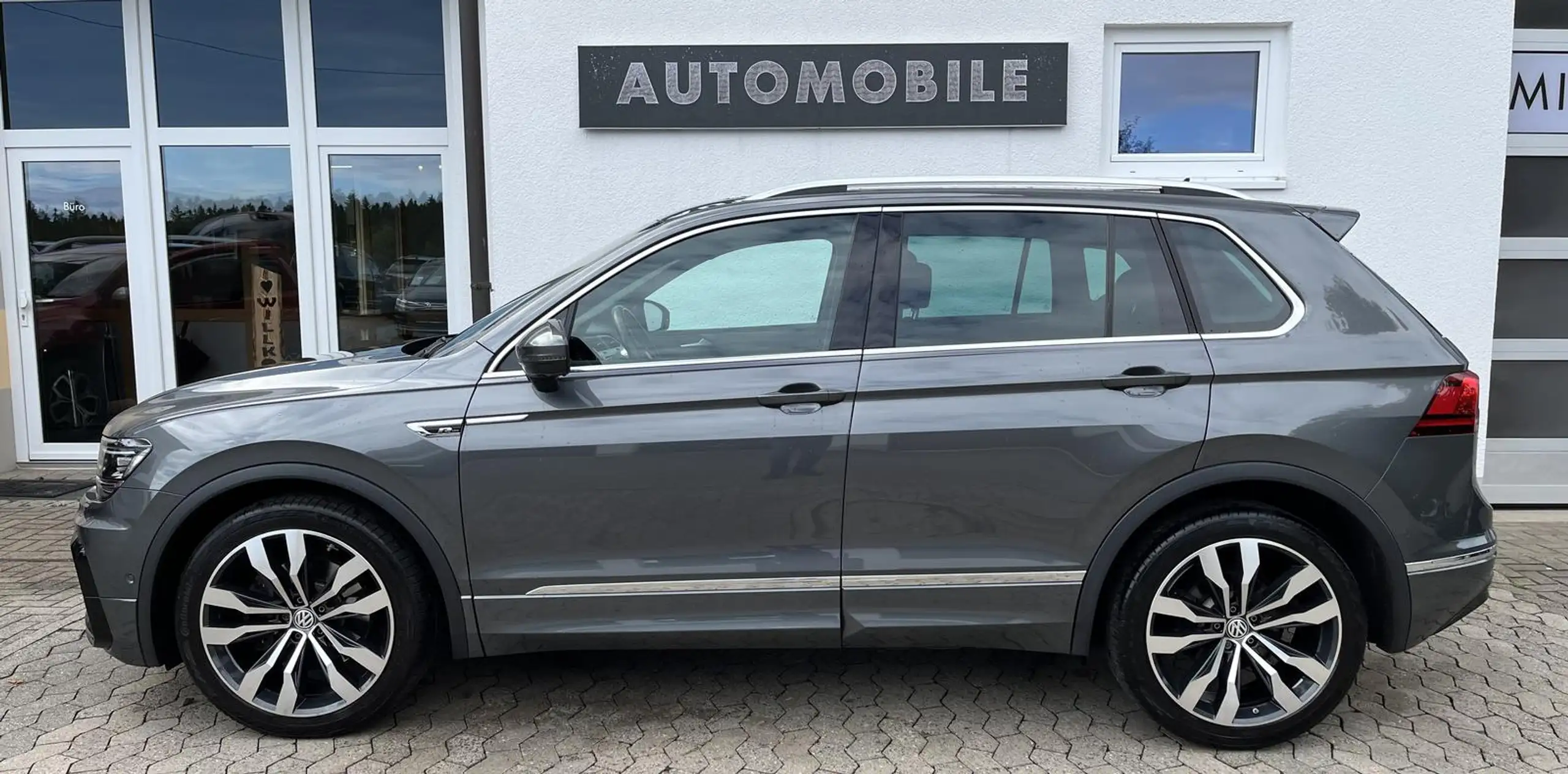 Volkswagen - Tiguan