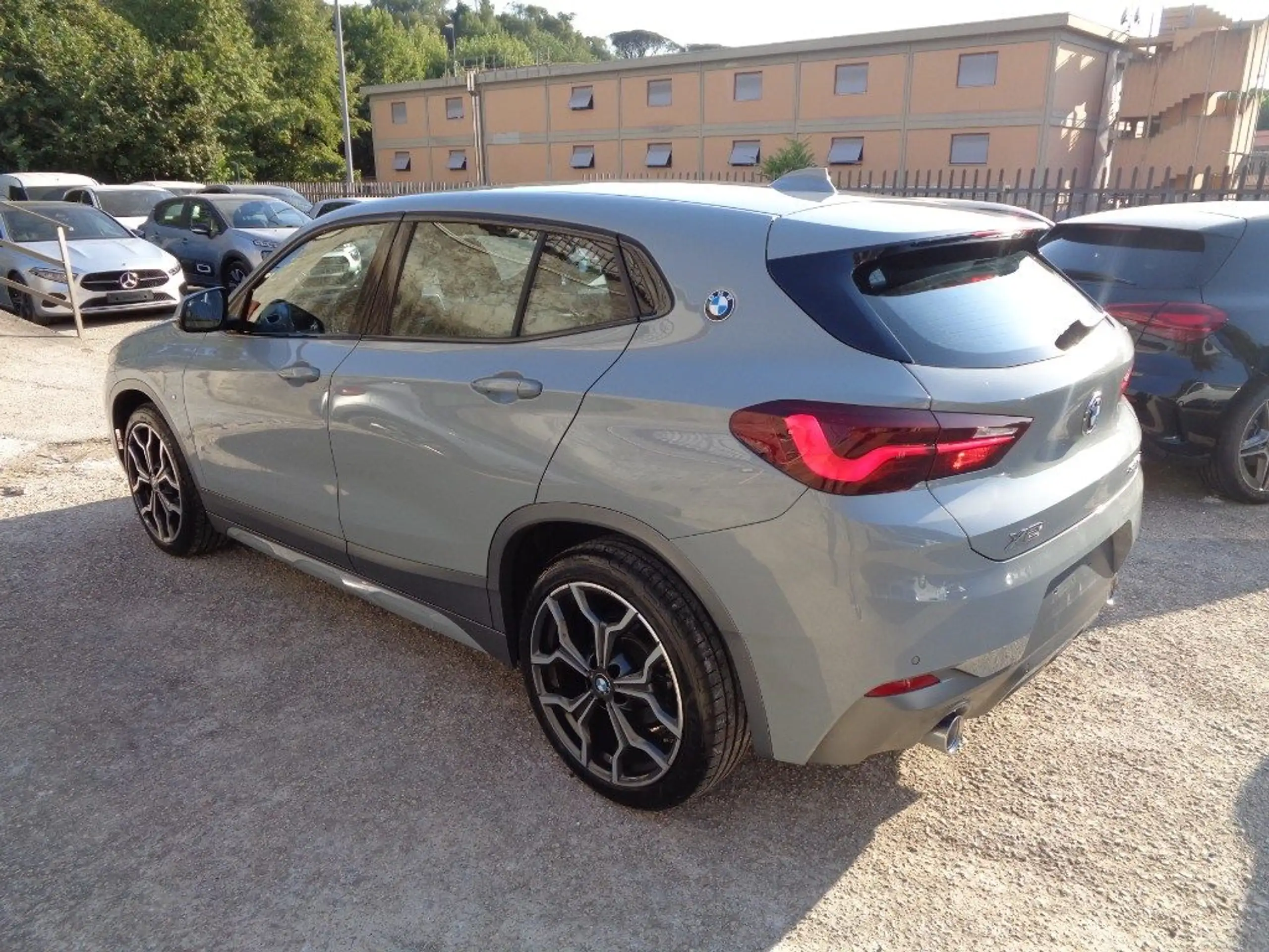 BMW - X2