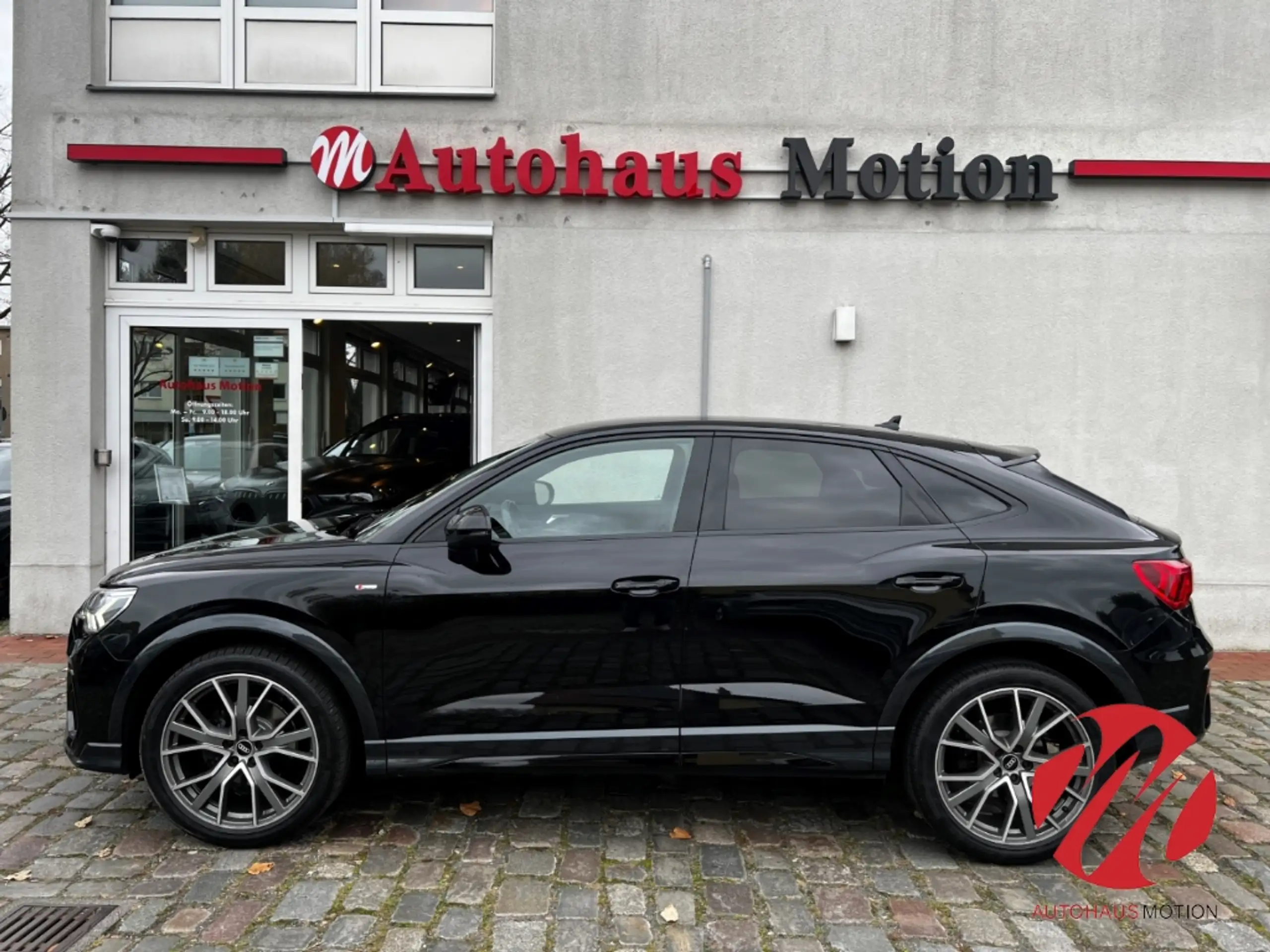 Audi - Q3