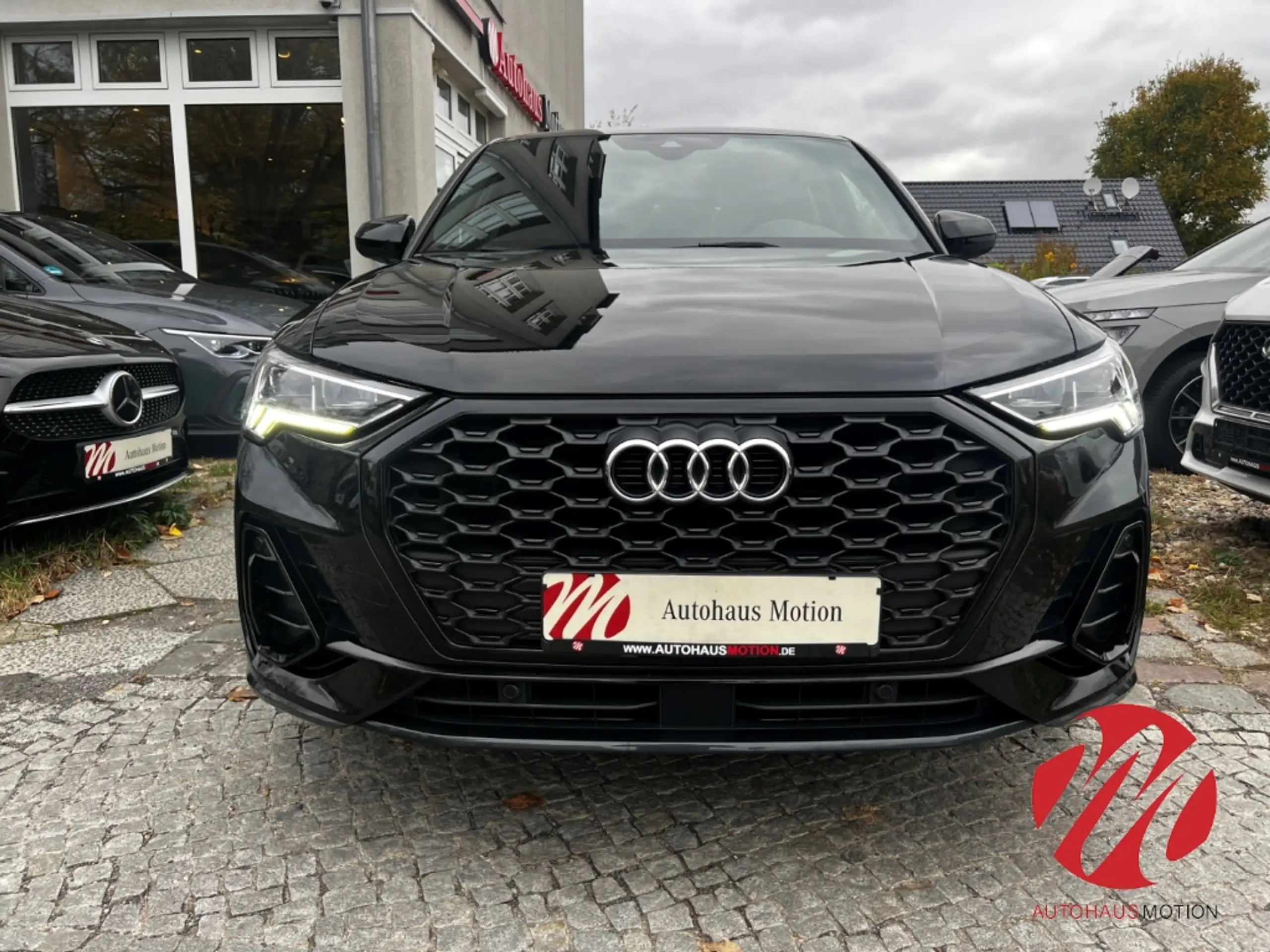 Audi - Q3