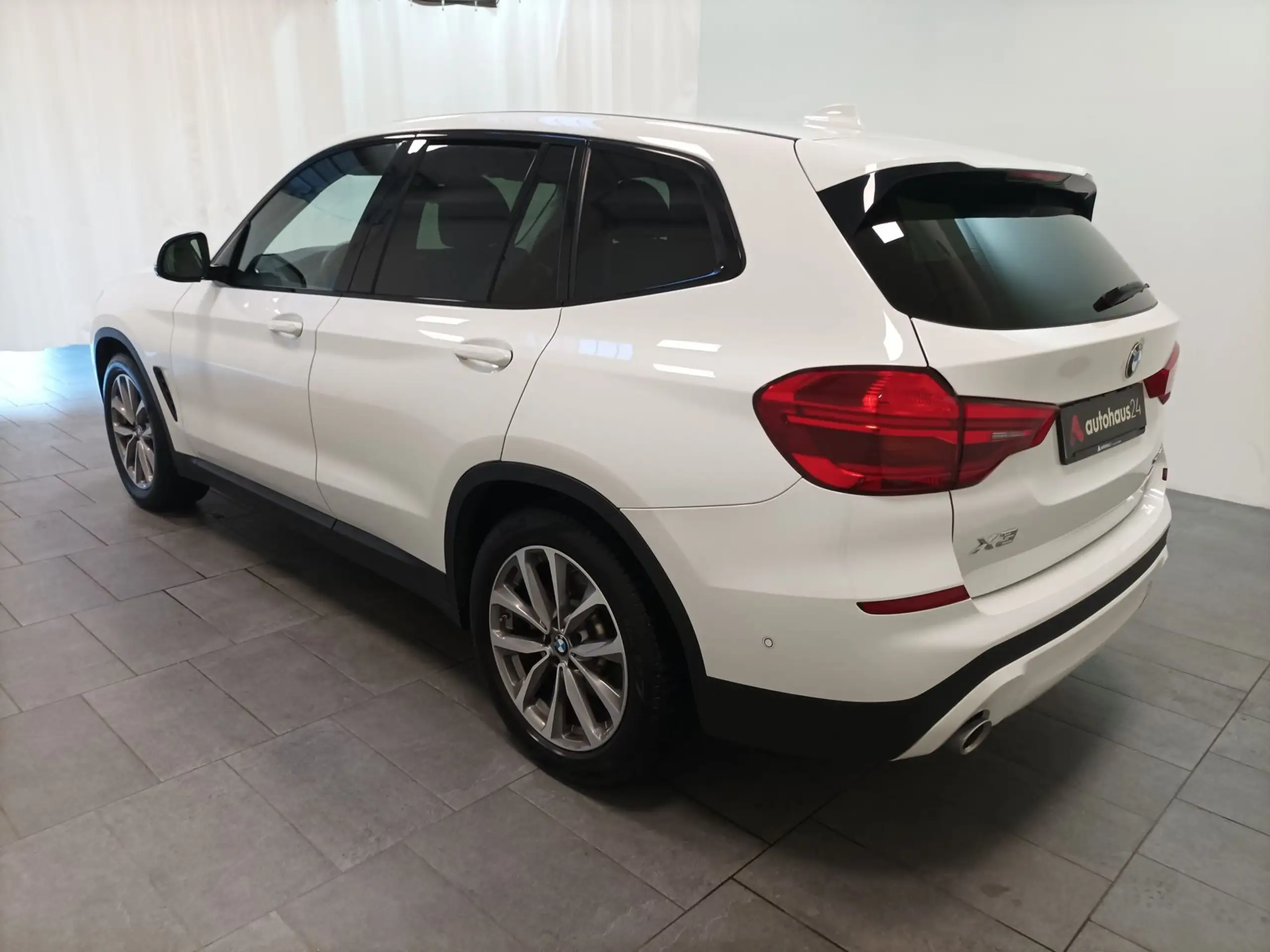 BMW - X3