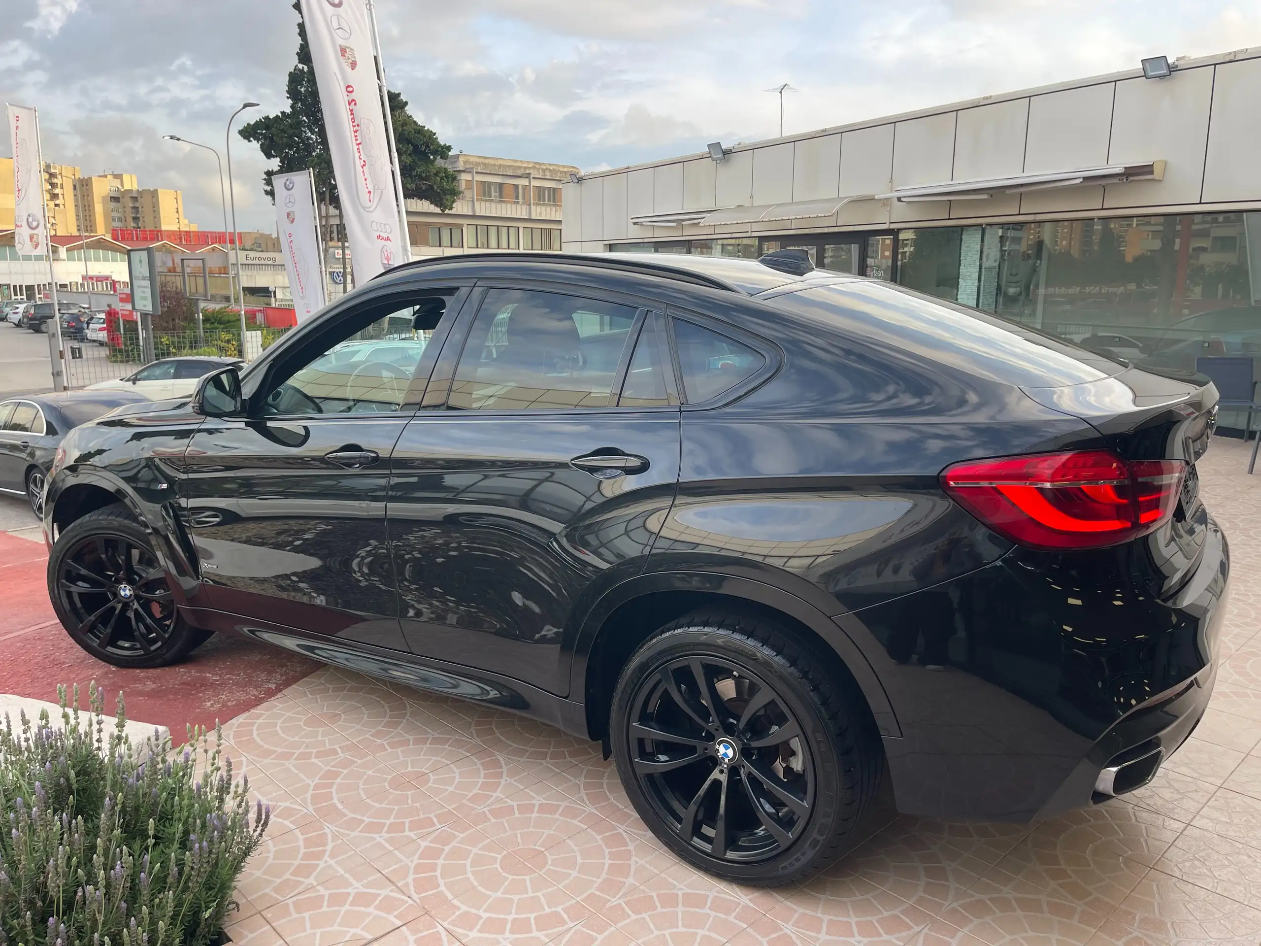 BMW - X6