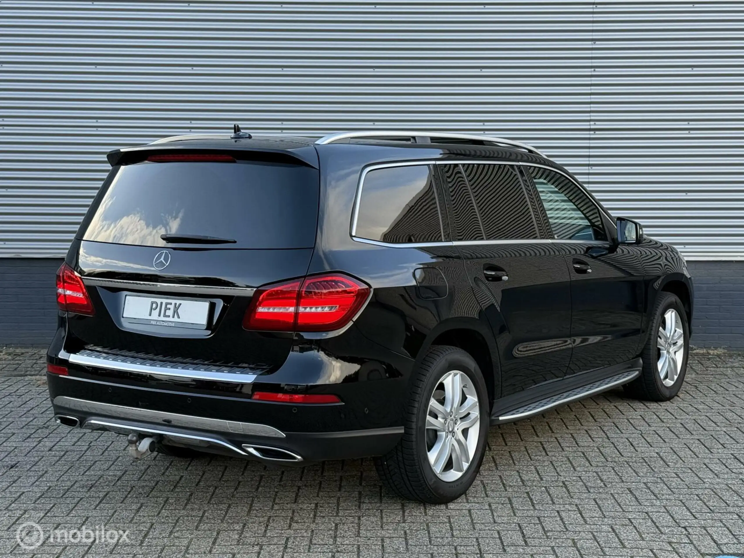 Mercedes-Benz - GLS 350