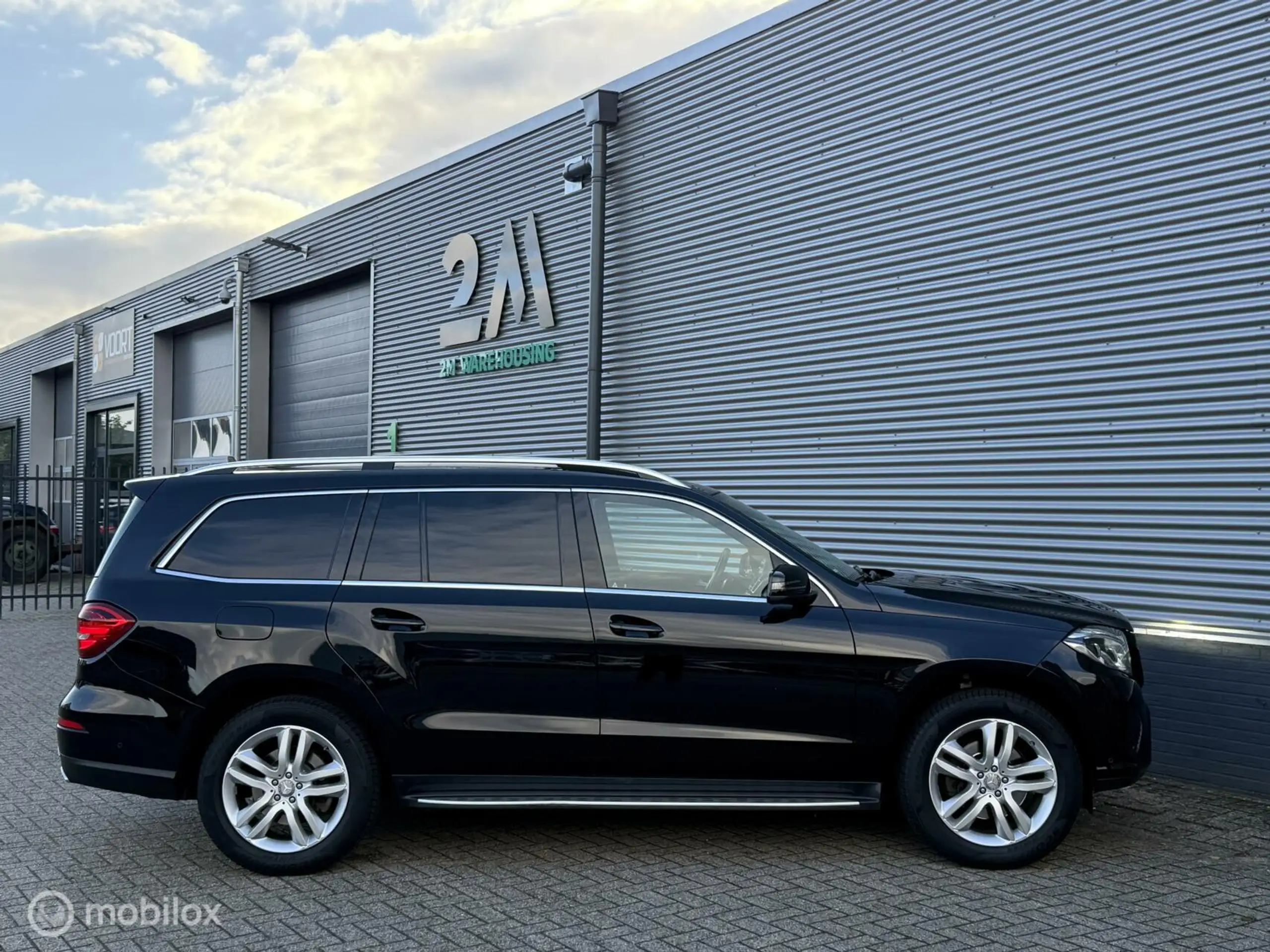 Mercedes-Benz - GLS 350