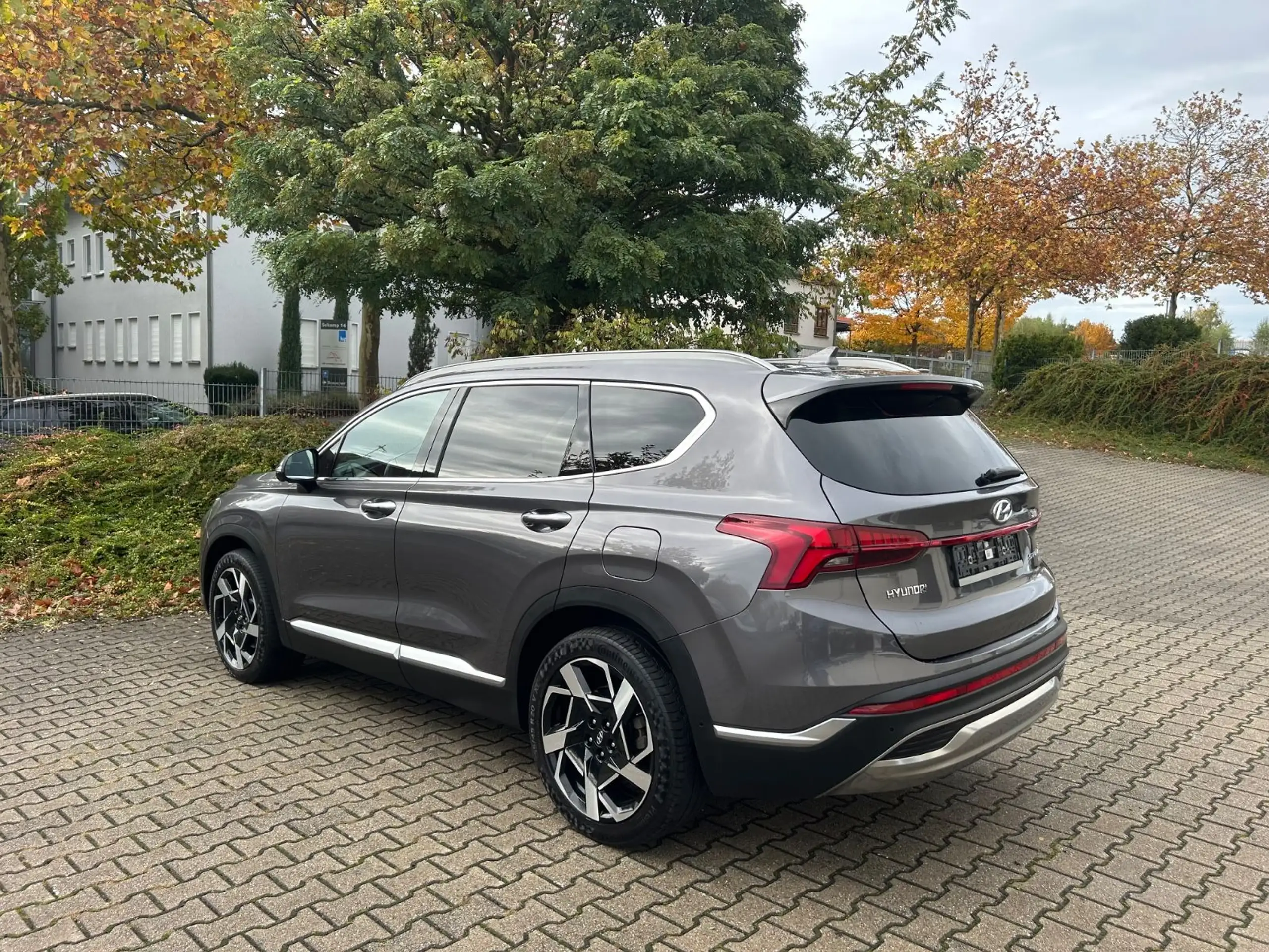 Hyundai - SANTA FE