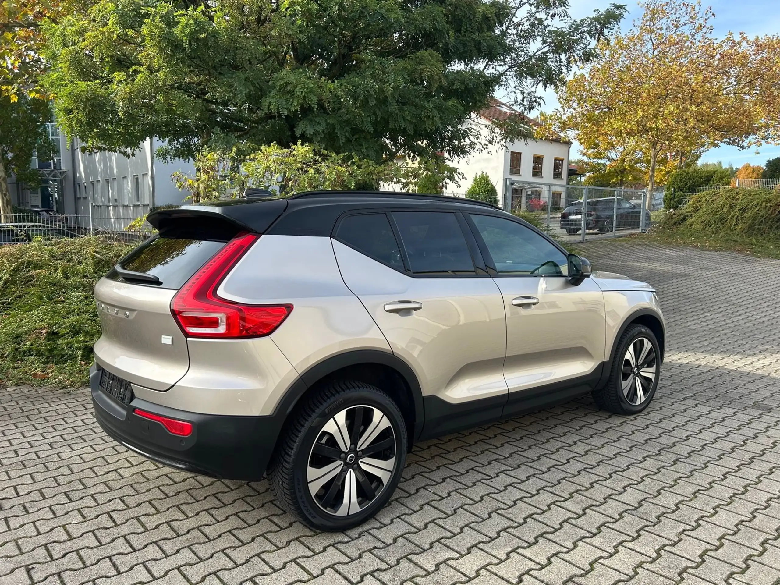 Volvo - XC40