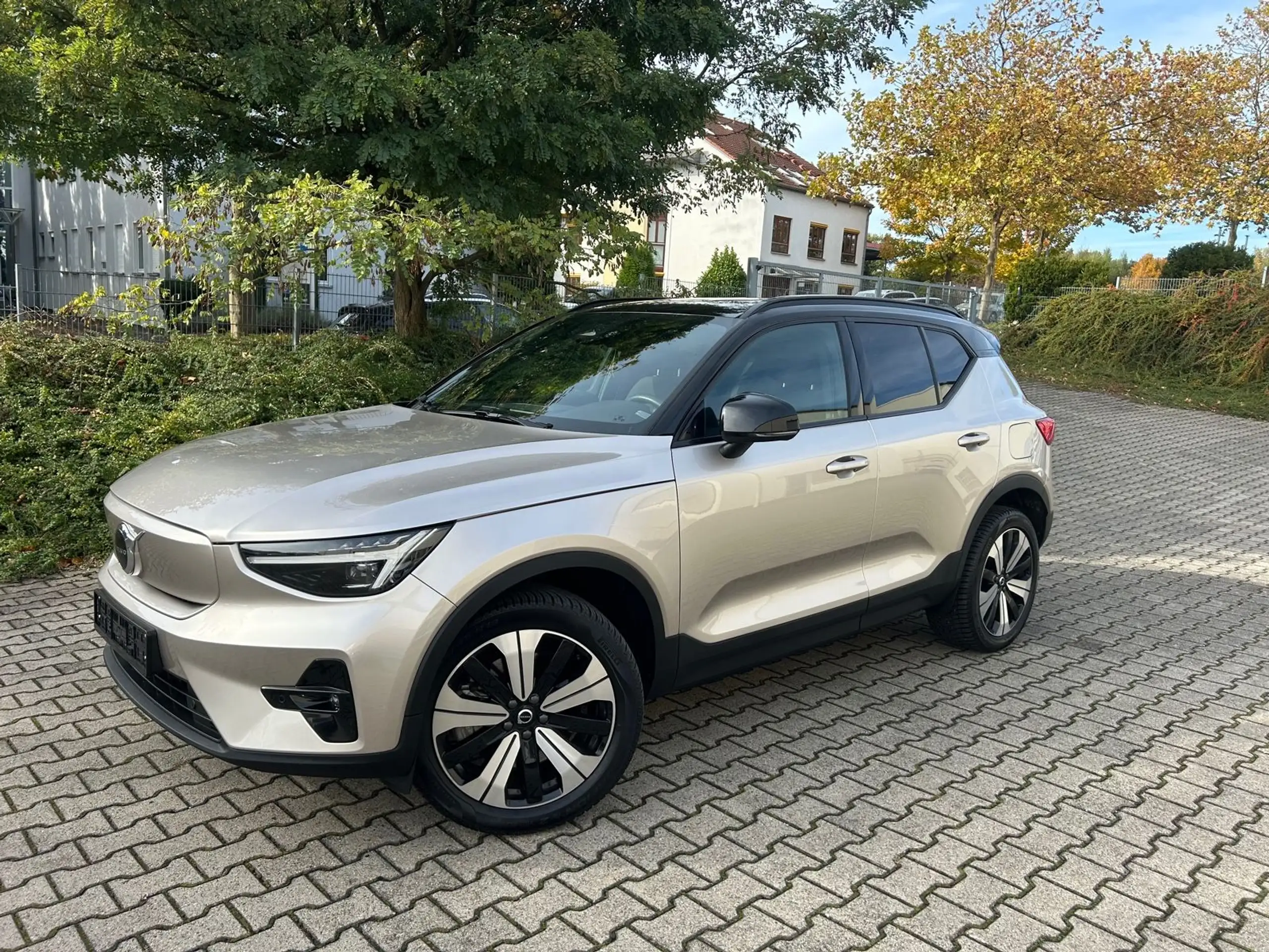 Volvo - XC40