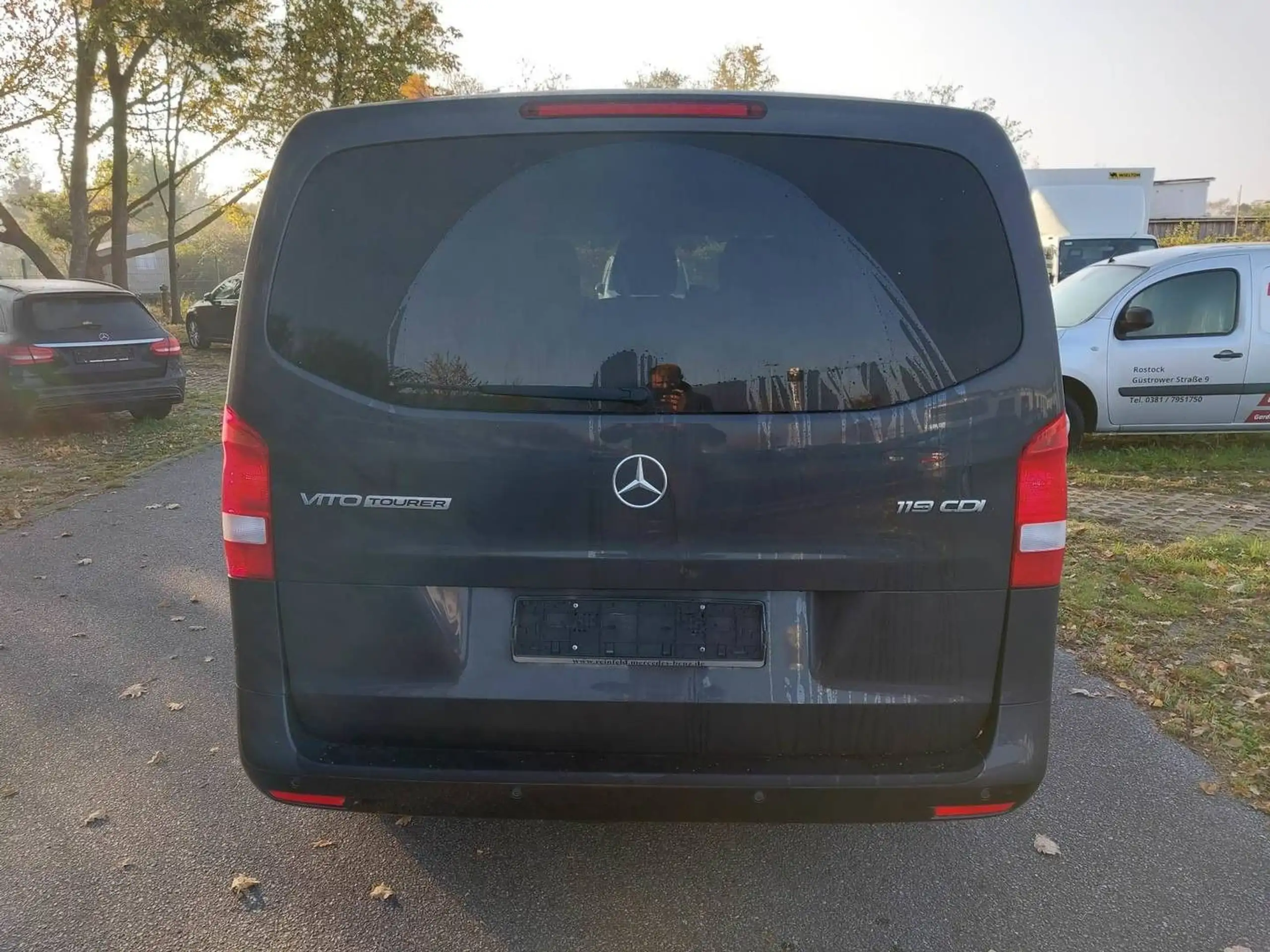 Mercedes-Benz - Vito