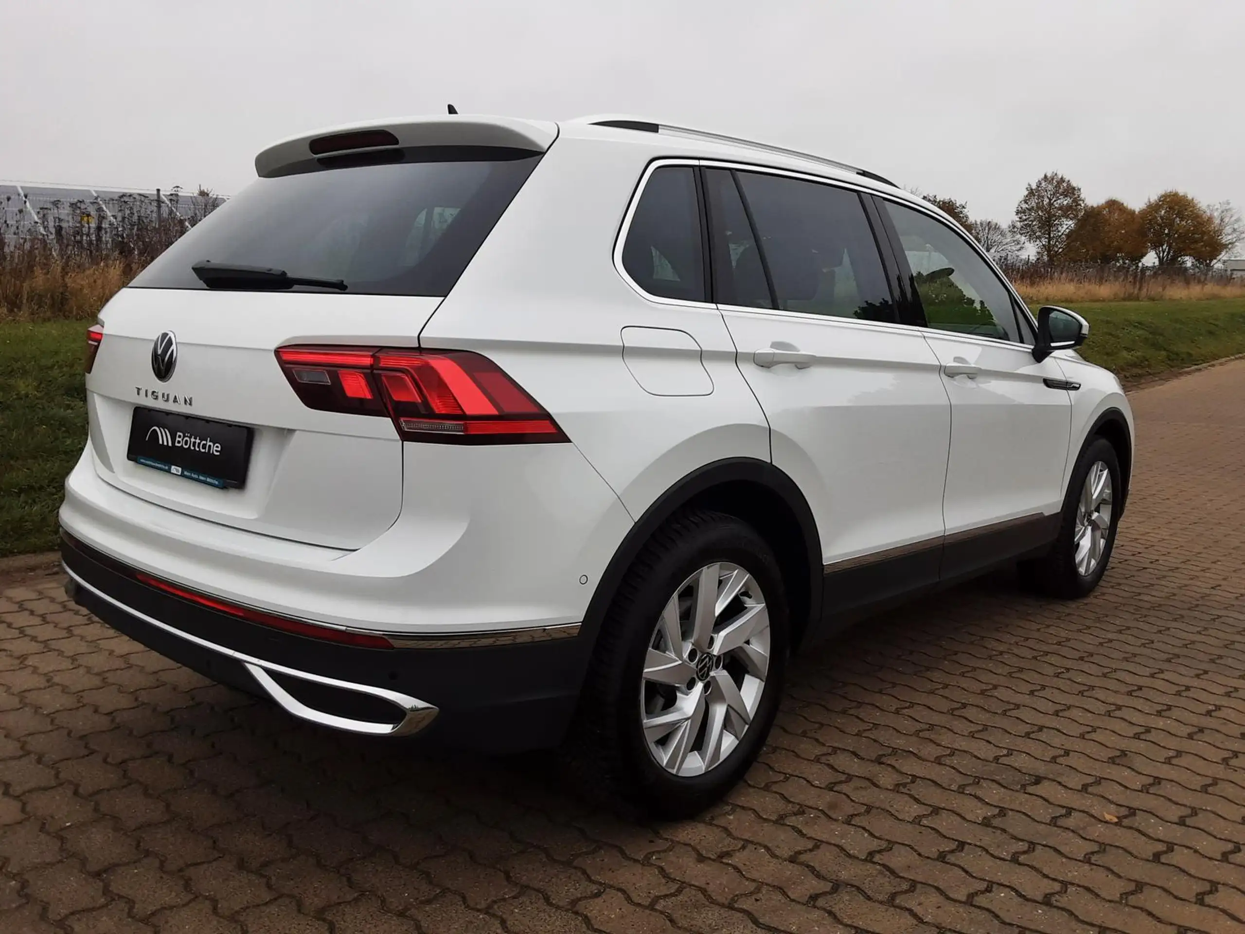 Volkswagen - Tiguan