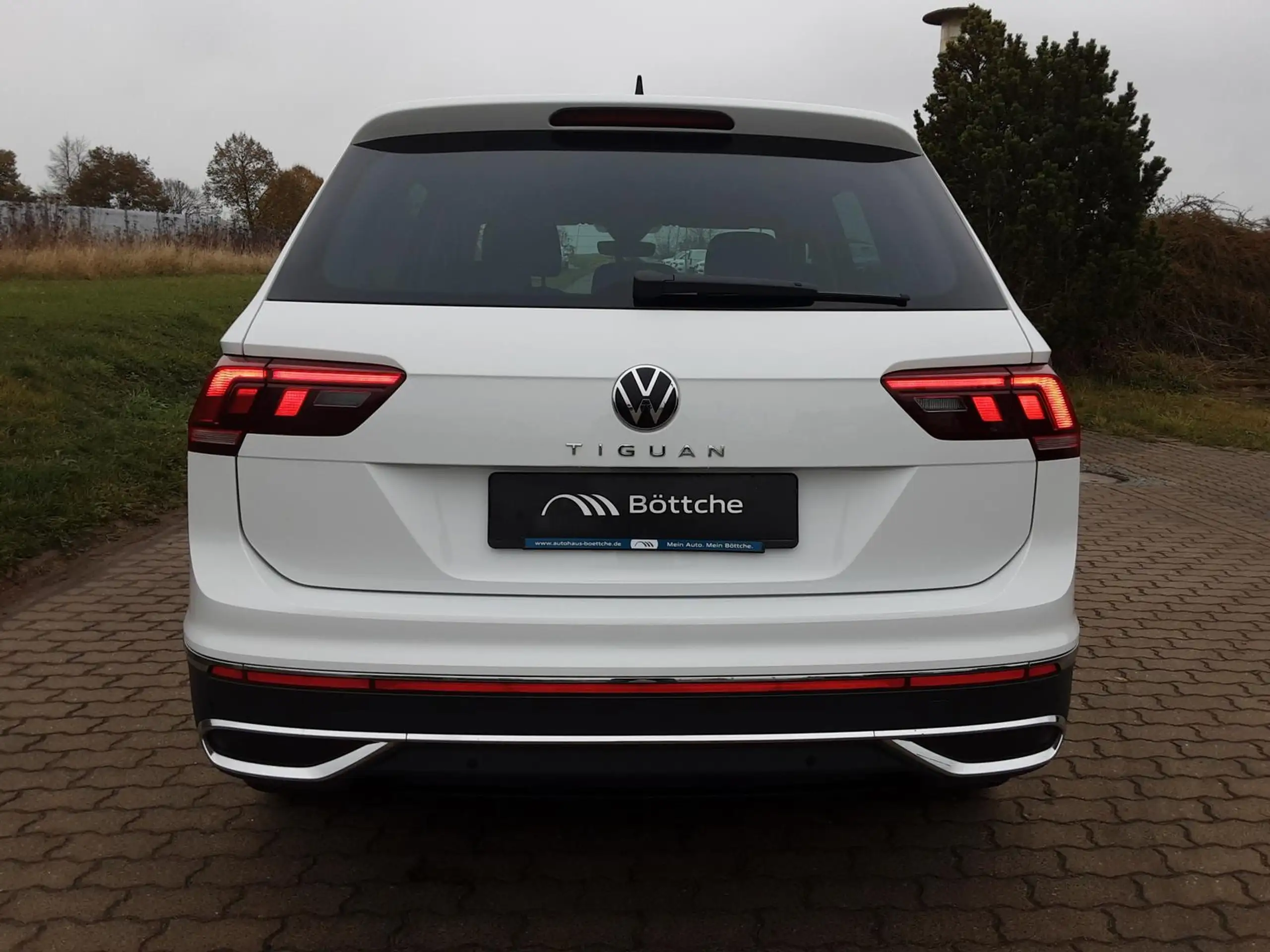 Volkswagen - Tiguan