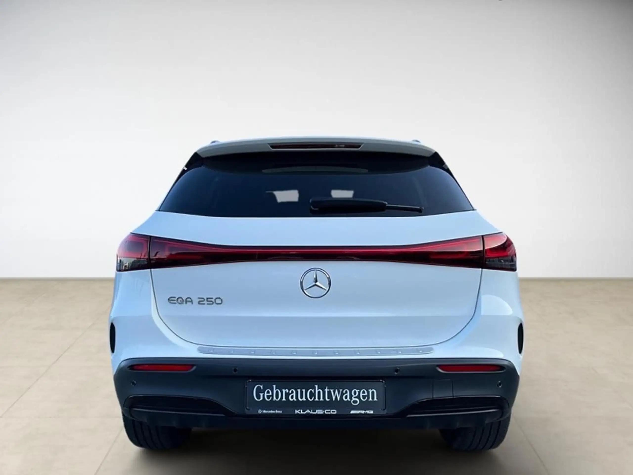 Mercedes-Benz - EQA