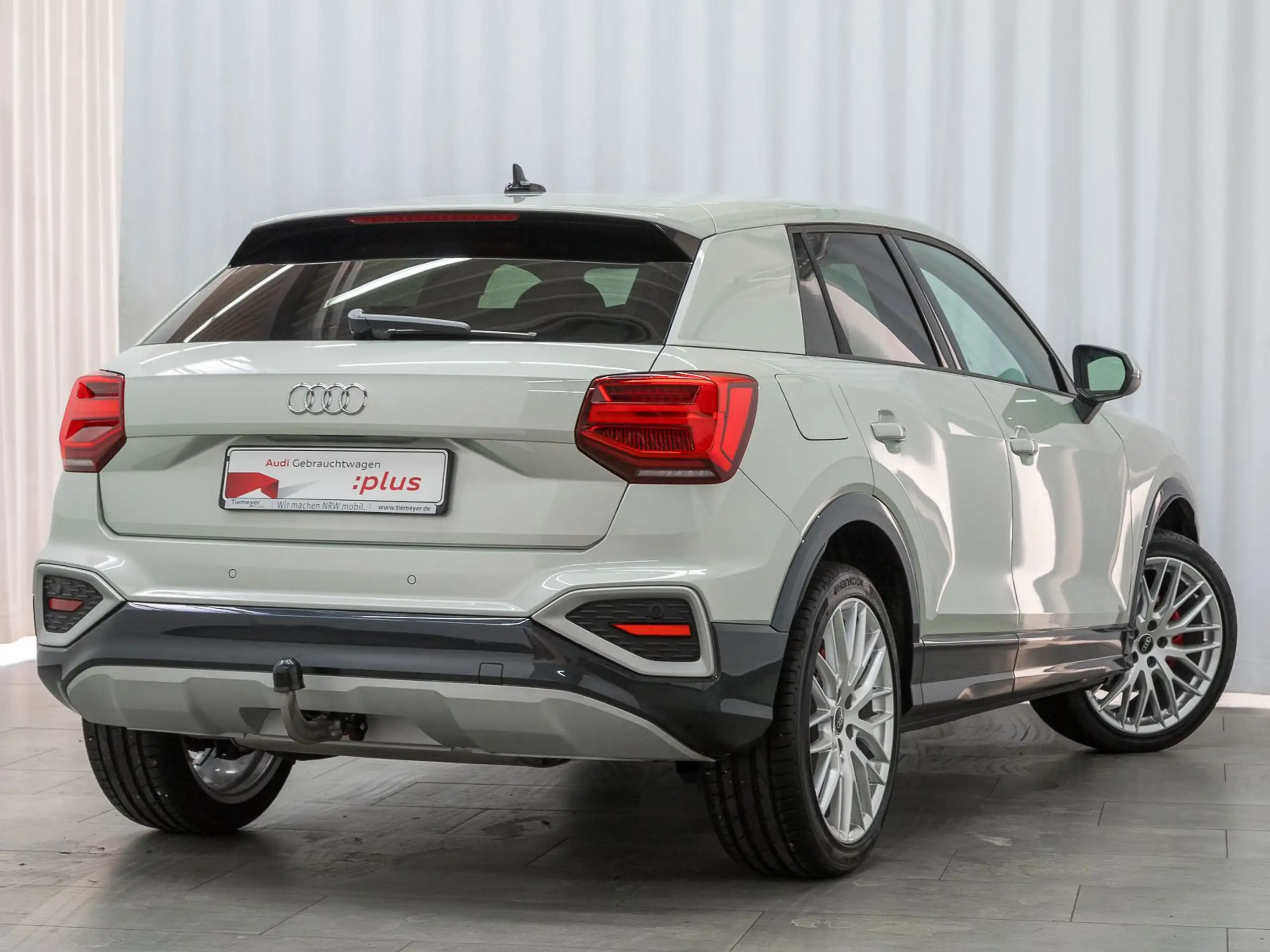 Audi - Q2