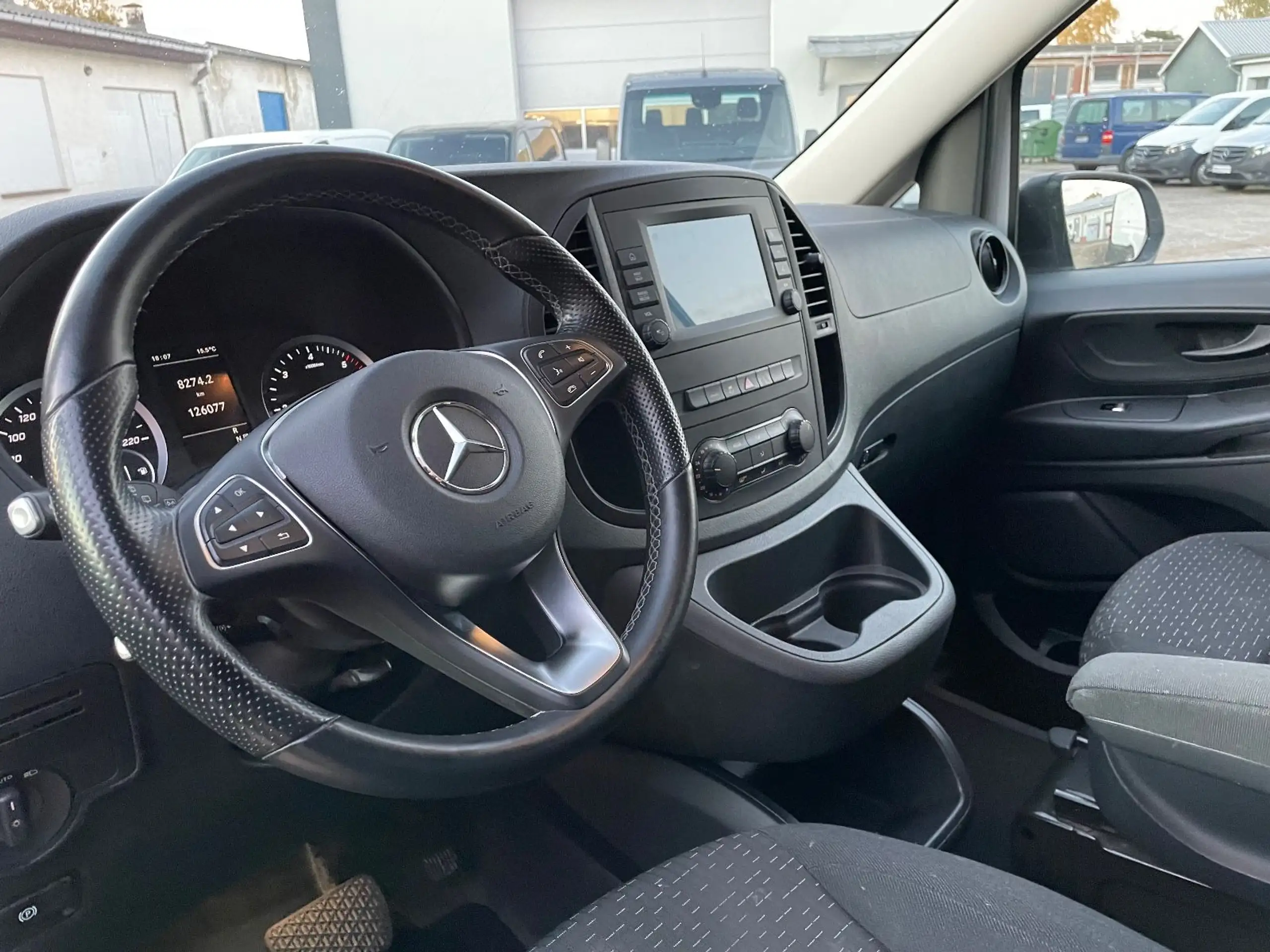 Mercedes-Benz - Vito