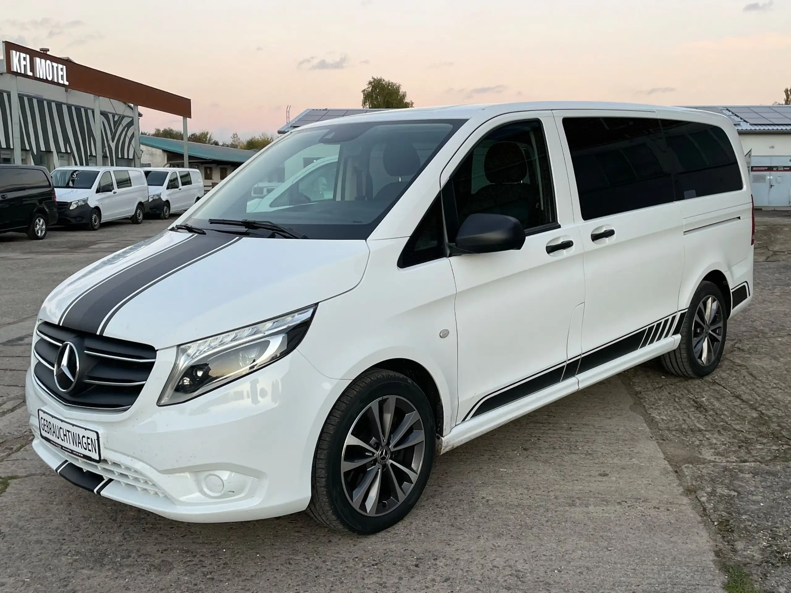 Mercedes-Benz - Vito