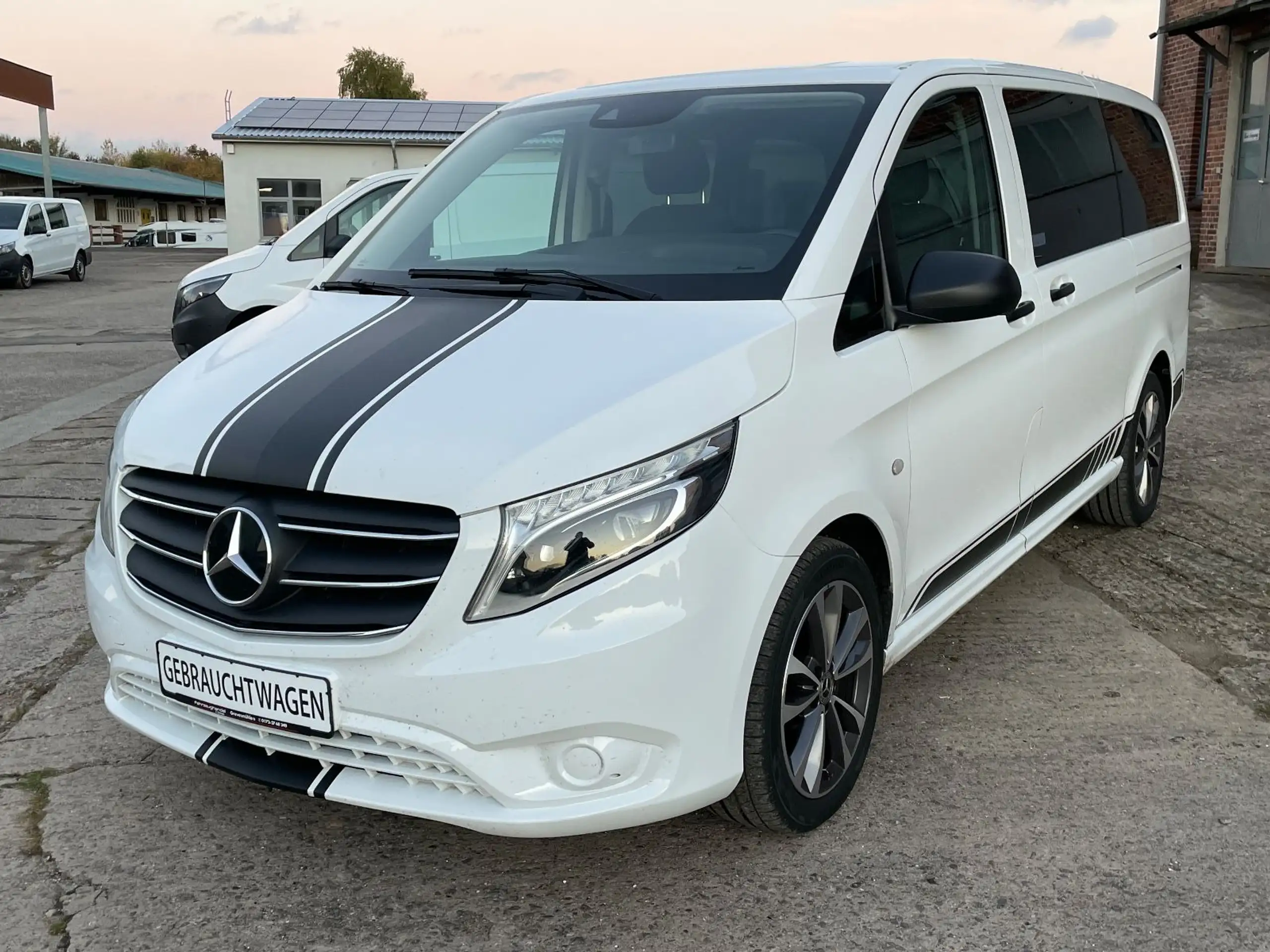 Mercedes-Benz - Vito