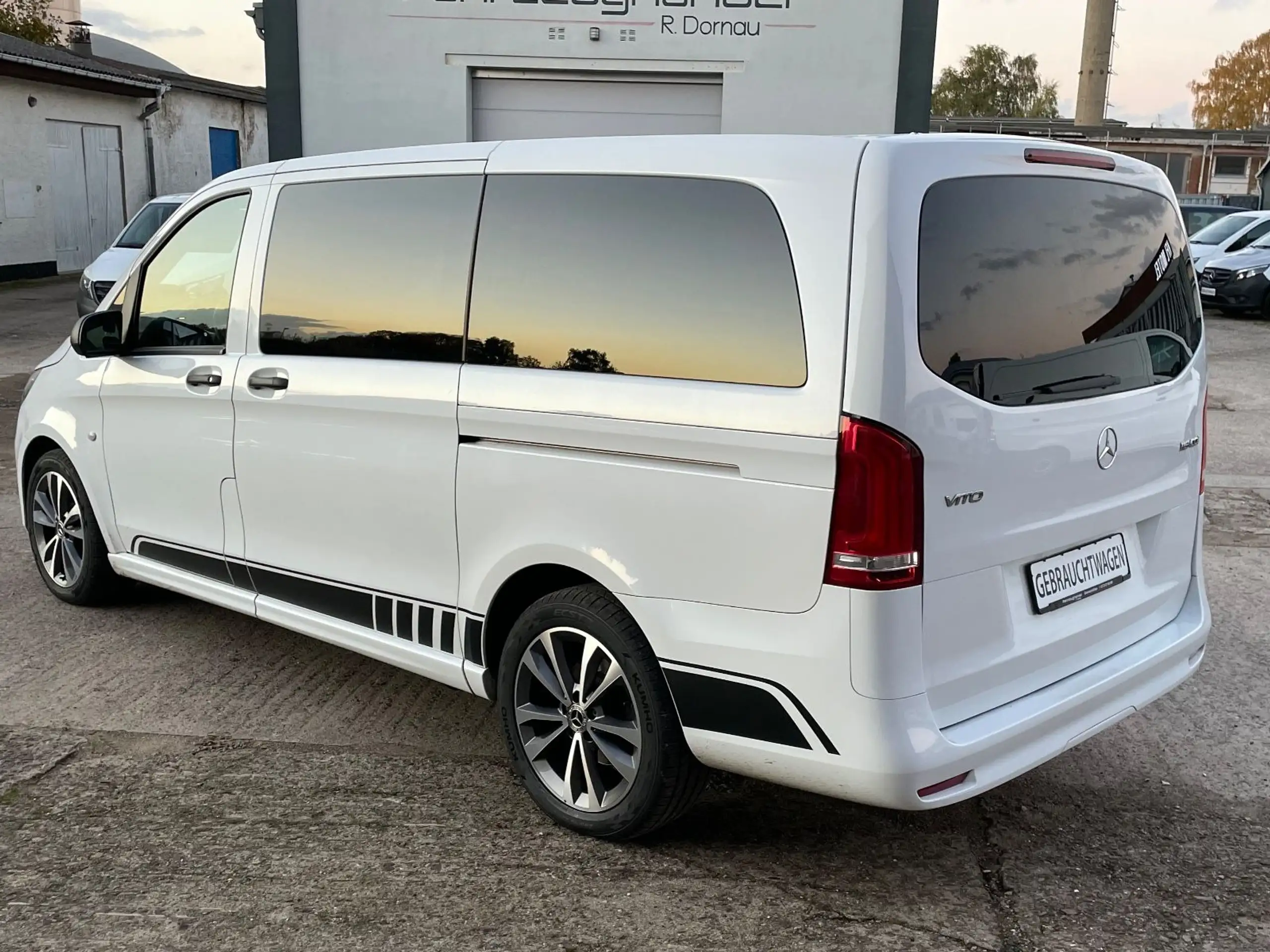 Mercedes-Benz - Vito