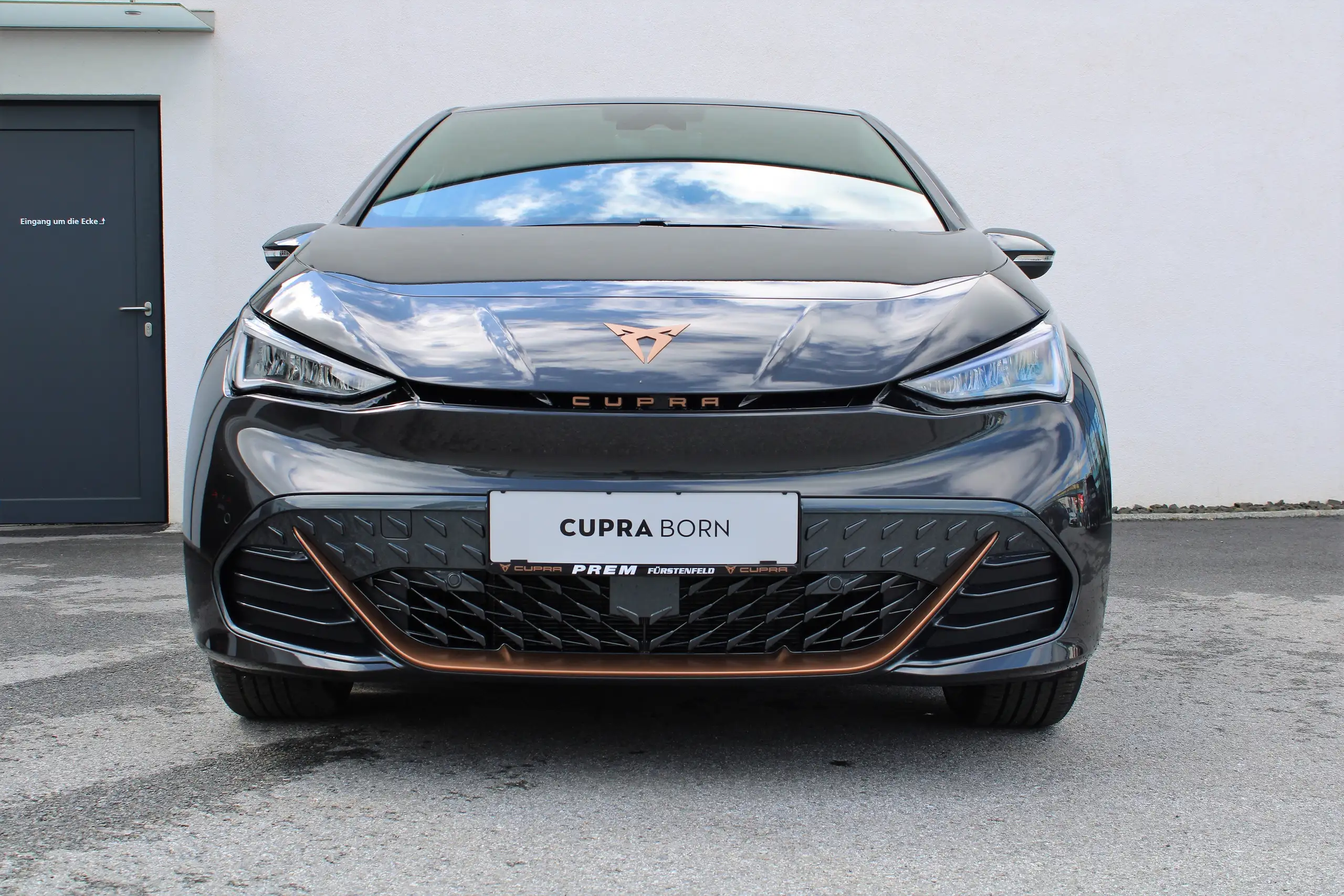 CUPRA Born 2023