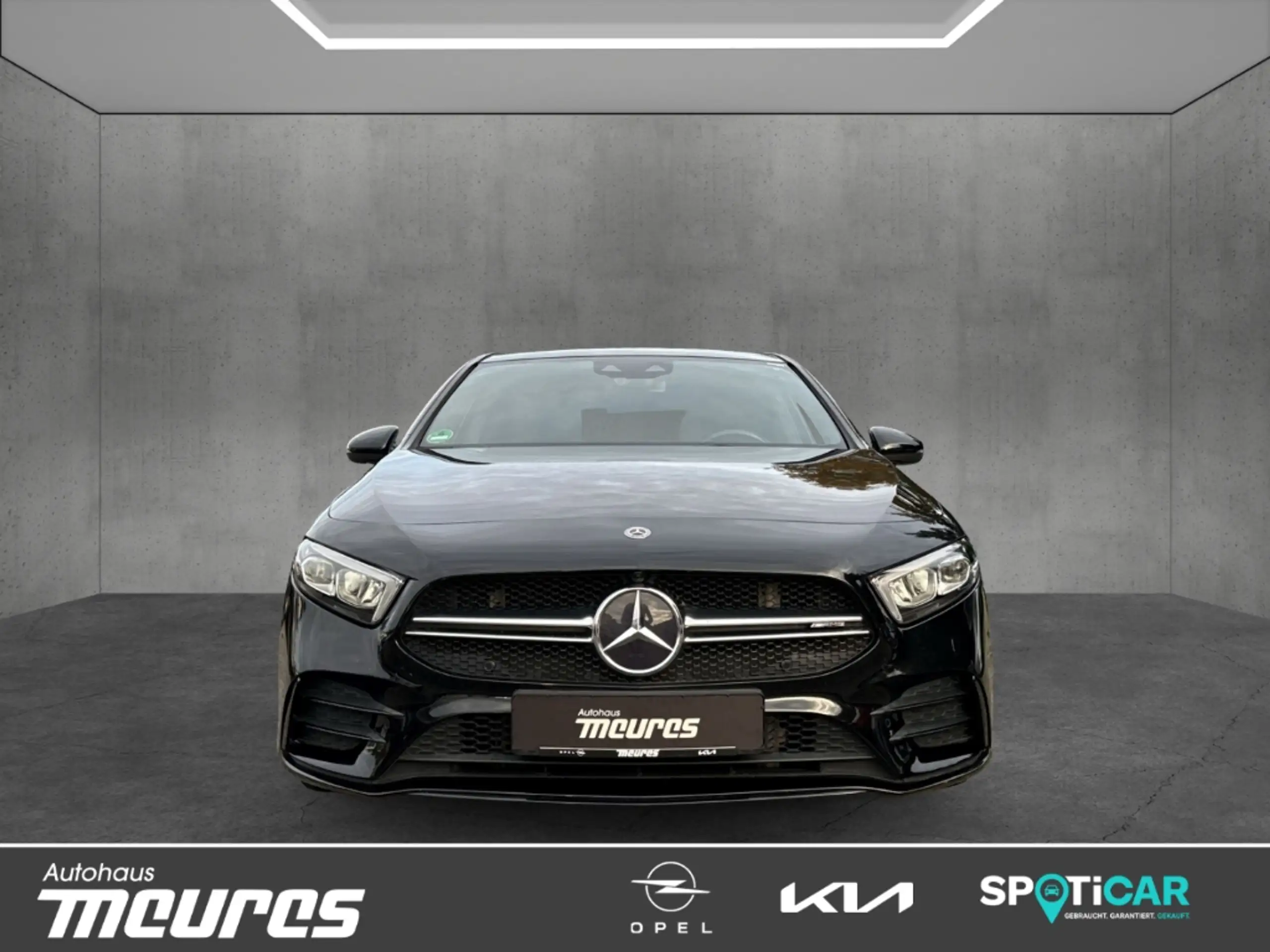 Mercedes-Benz - A 35 AMG